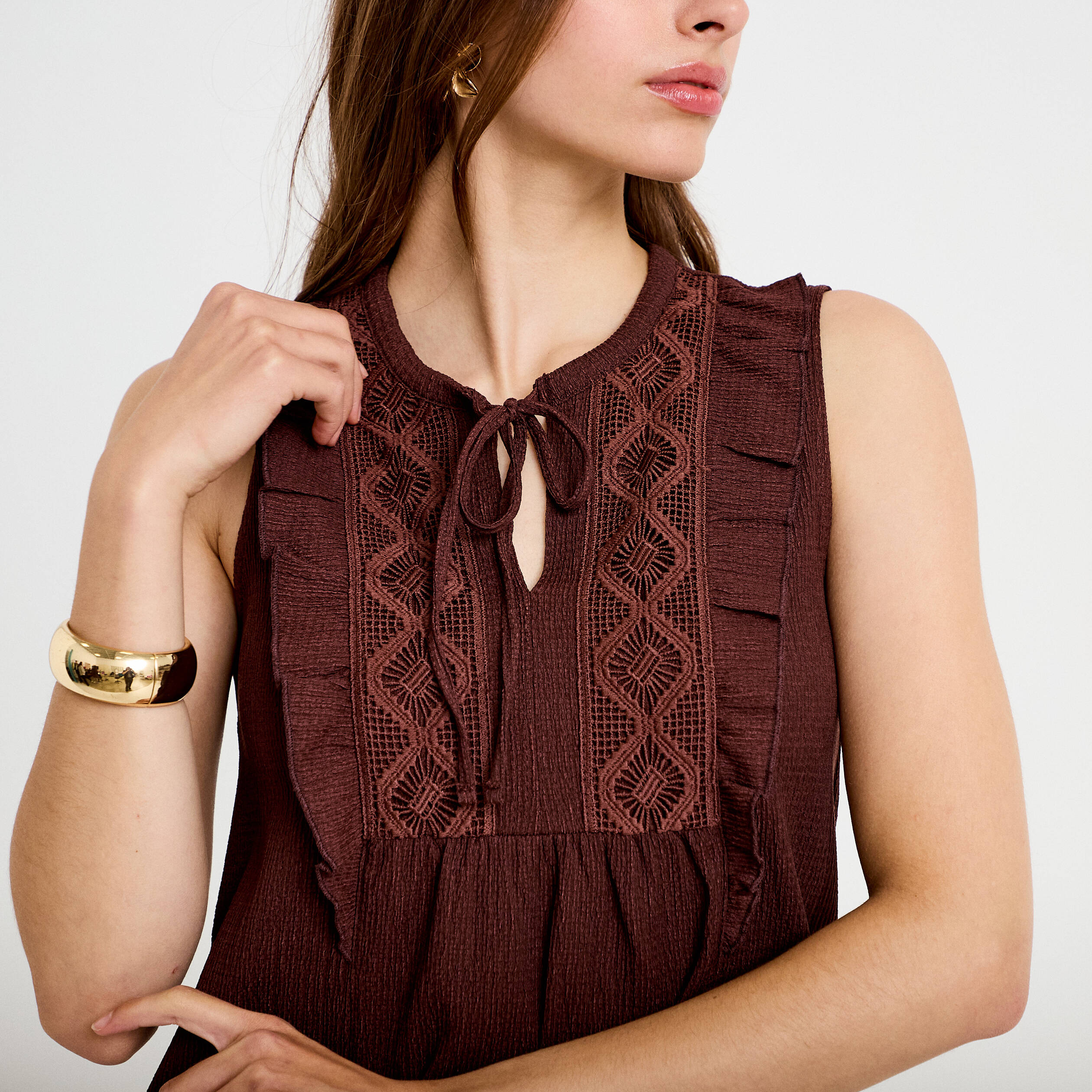 Blouse sans manches col v marron femme