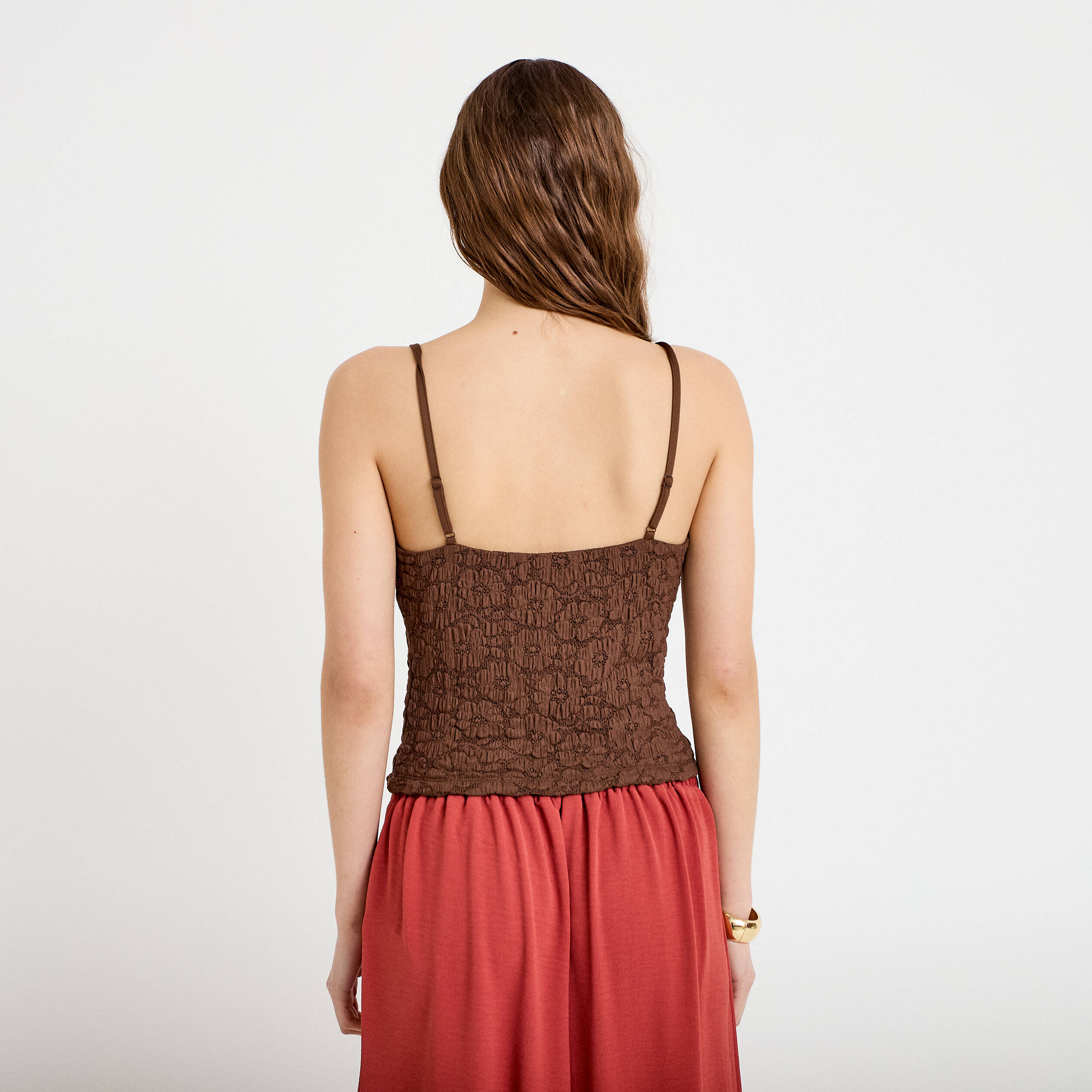 D&eacute;bardeur cintr&eacute; en dentelle marron femme