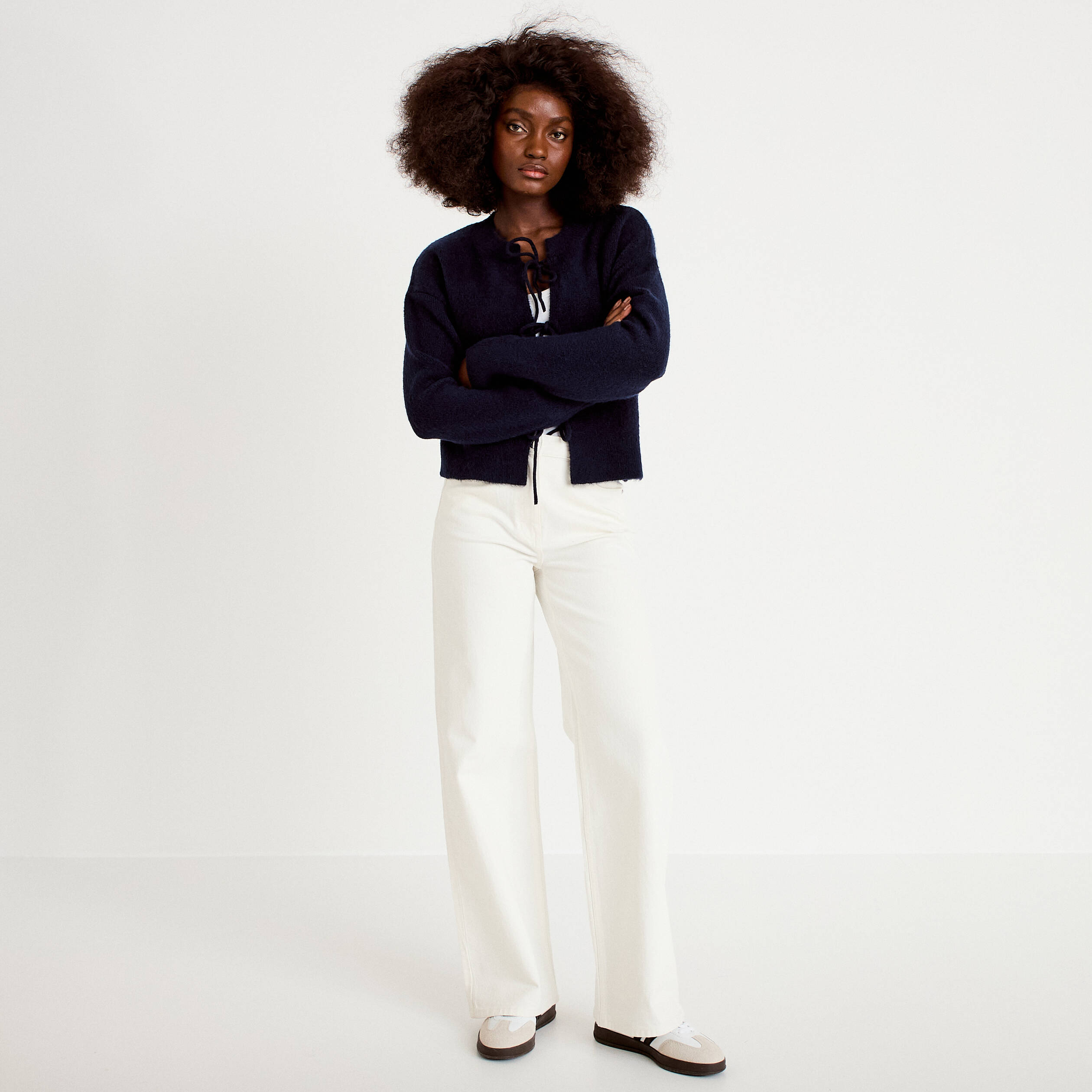 Gilet court nou&eacute; bleu marine femme