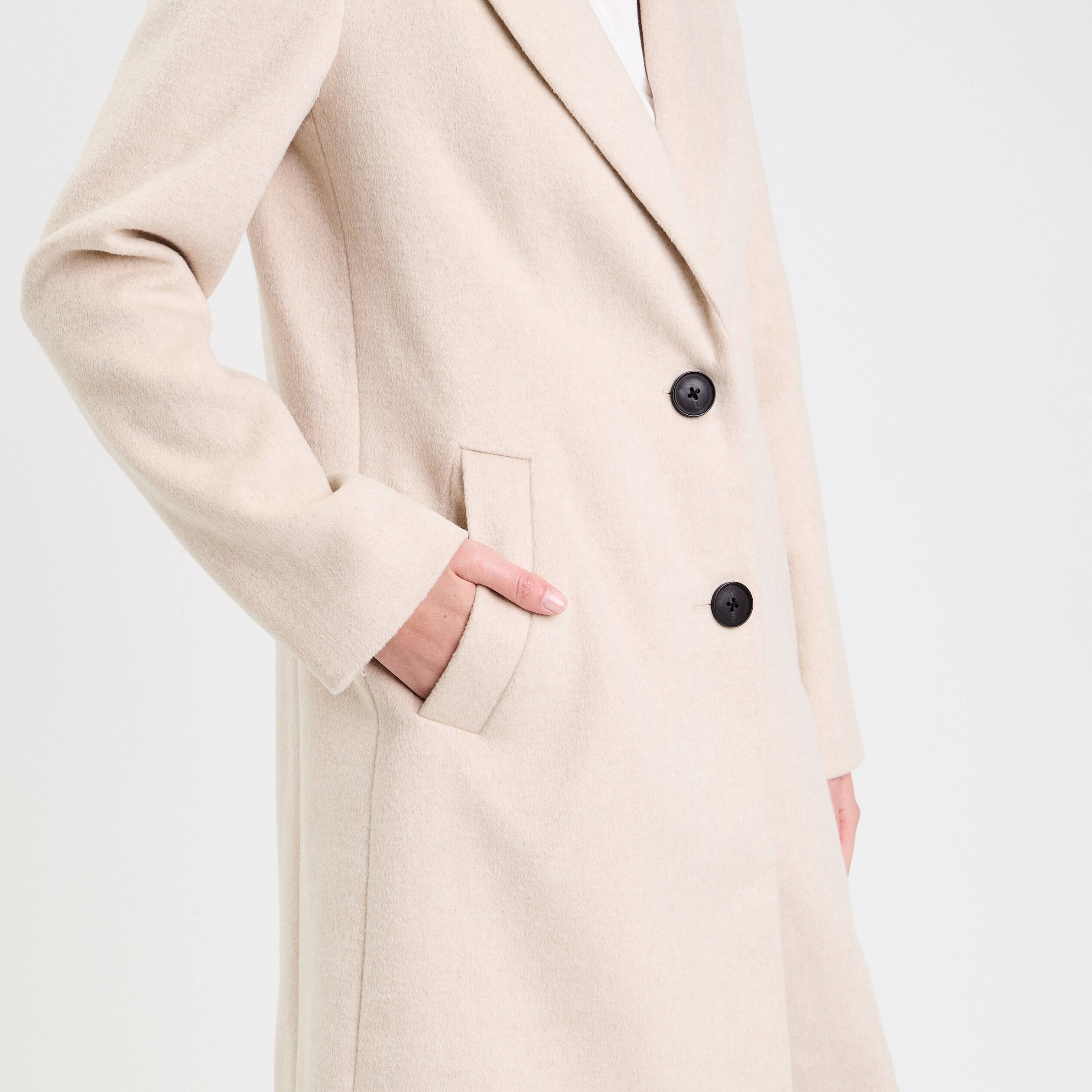 Manteau long boutonn&eacute; beige femme