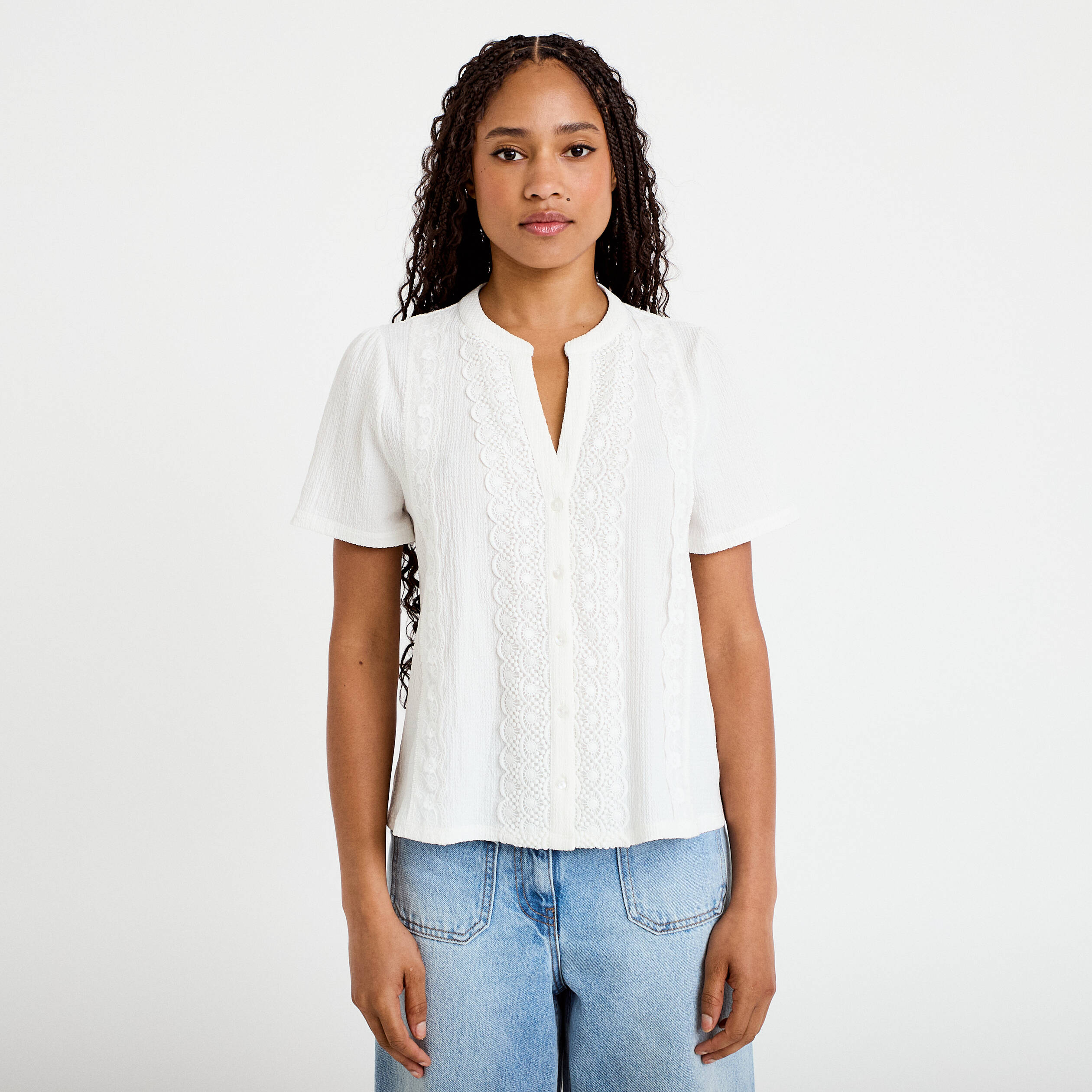 Blouse plastron brod&eacute; manches courtes ecru femme