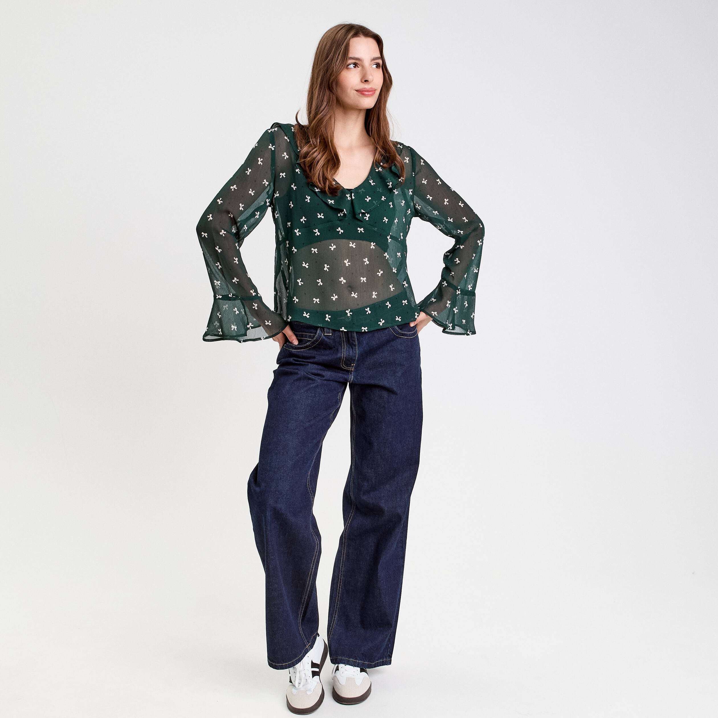 Blouse col V vert fonc&eacute; femme
