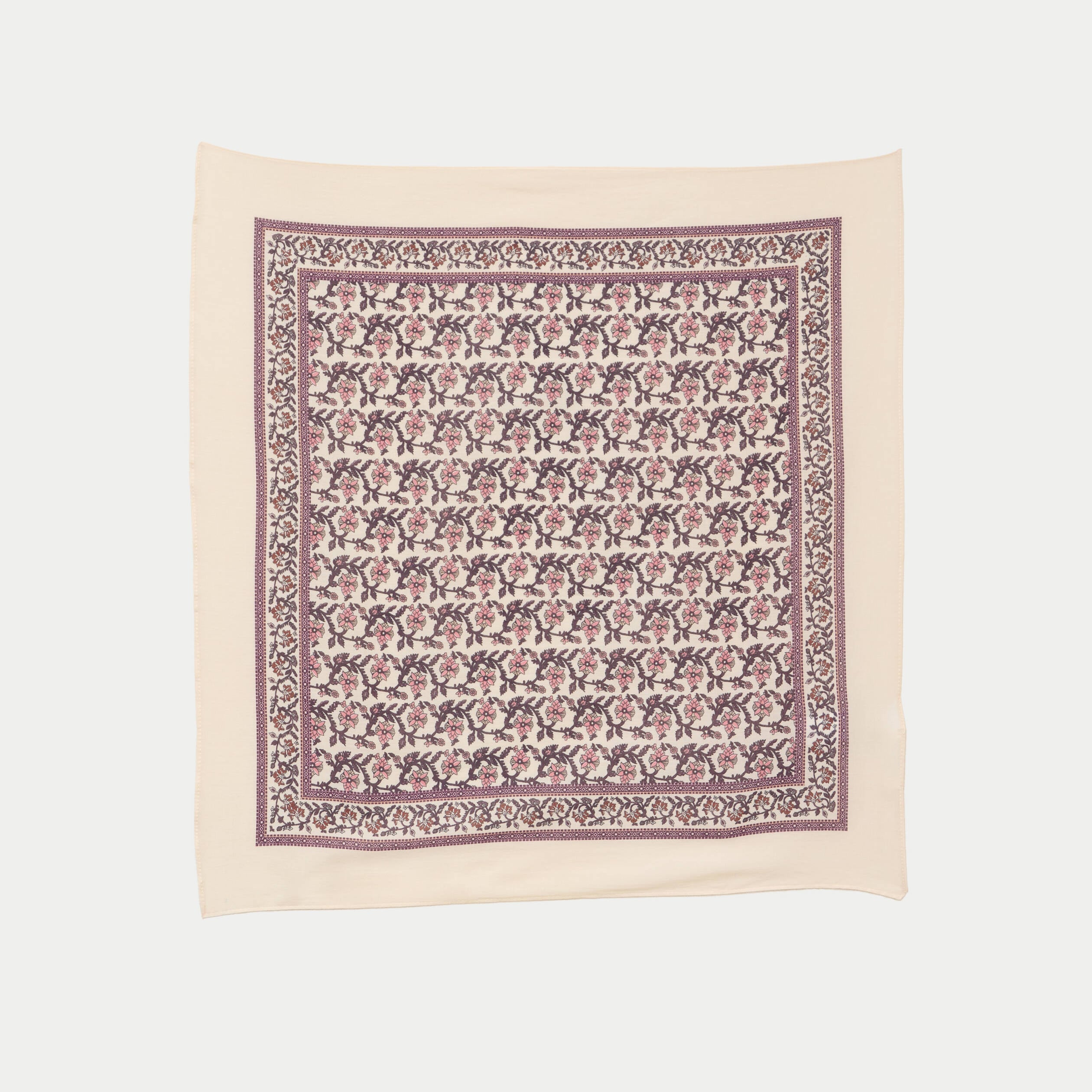 Foulard satin&eacute; soyeux ecru femme