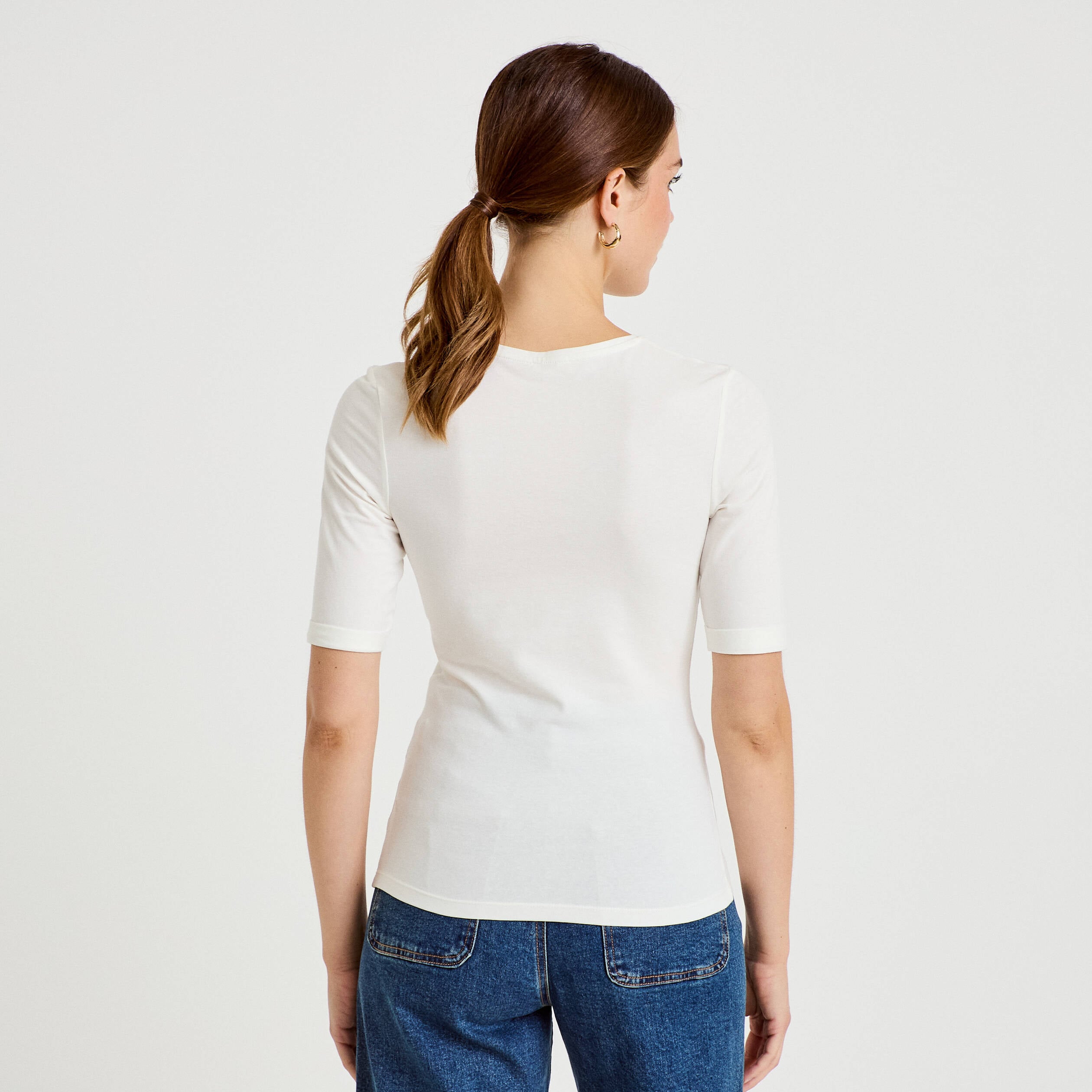 T-shirt ajust&eacute; col rond manches courtes ecru femme