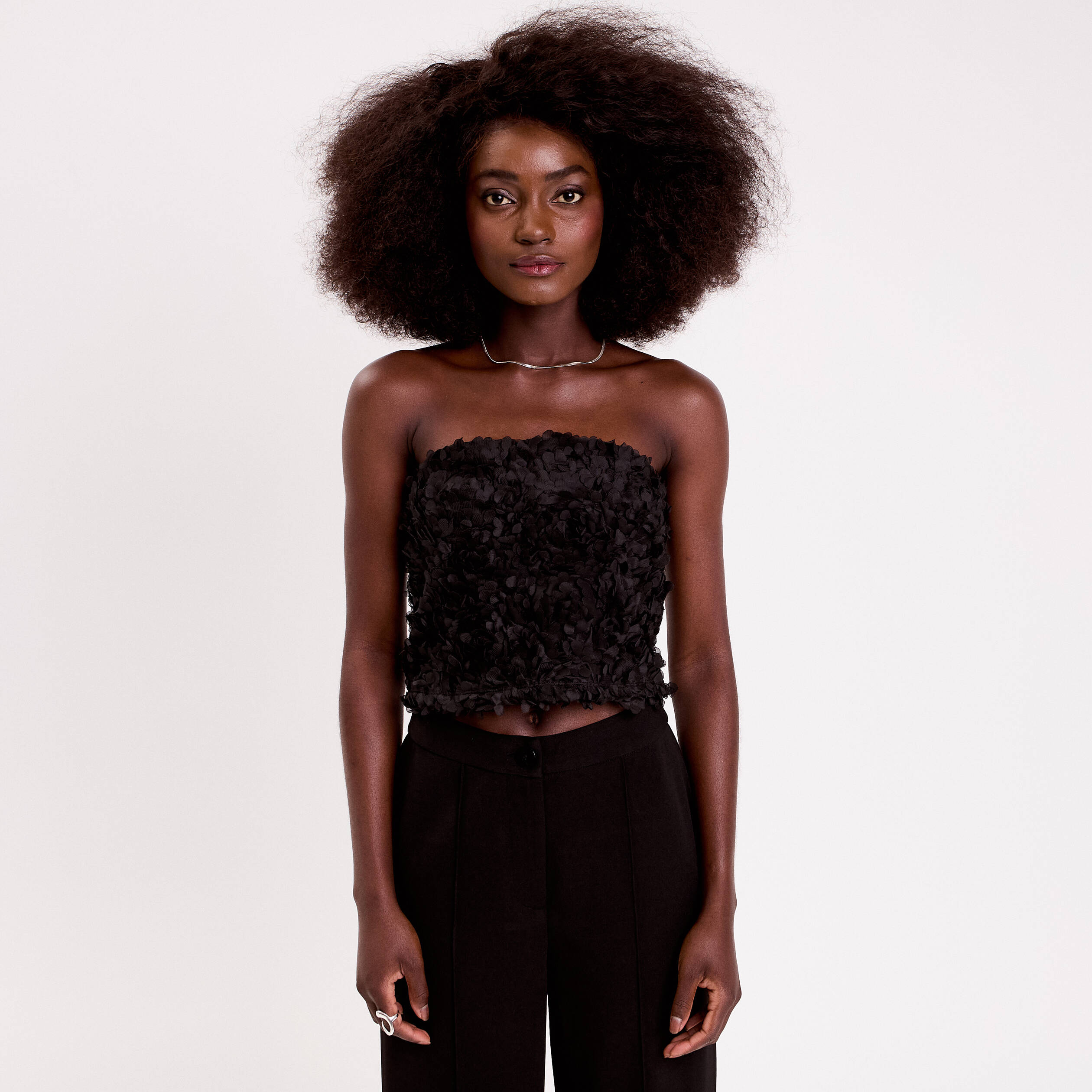 Bustier cropped fleurs en relief noir femme