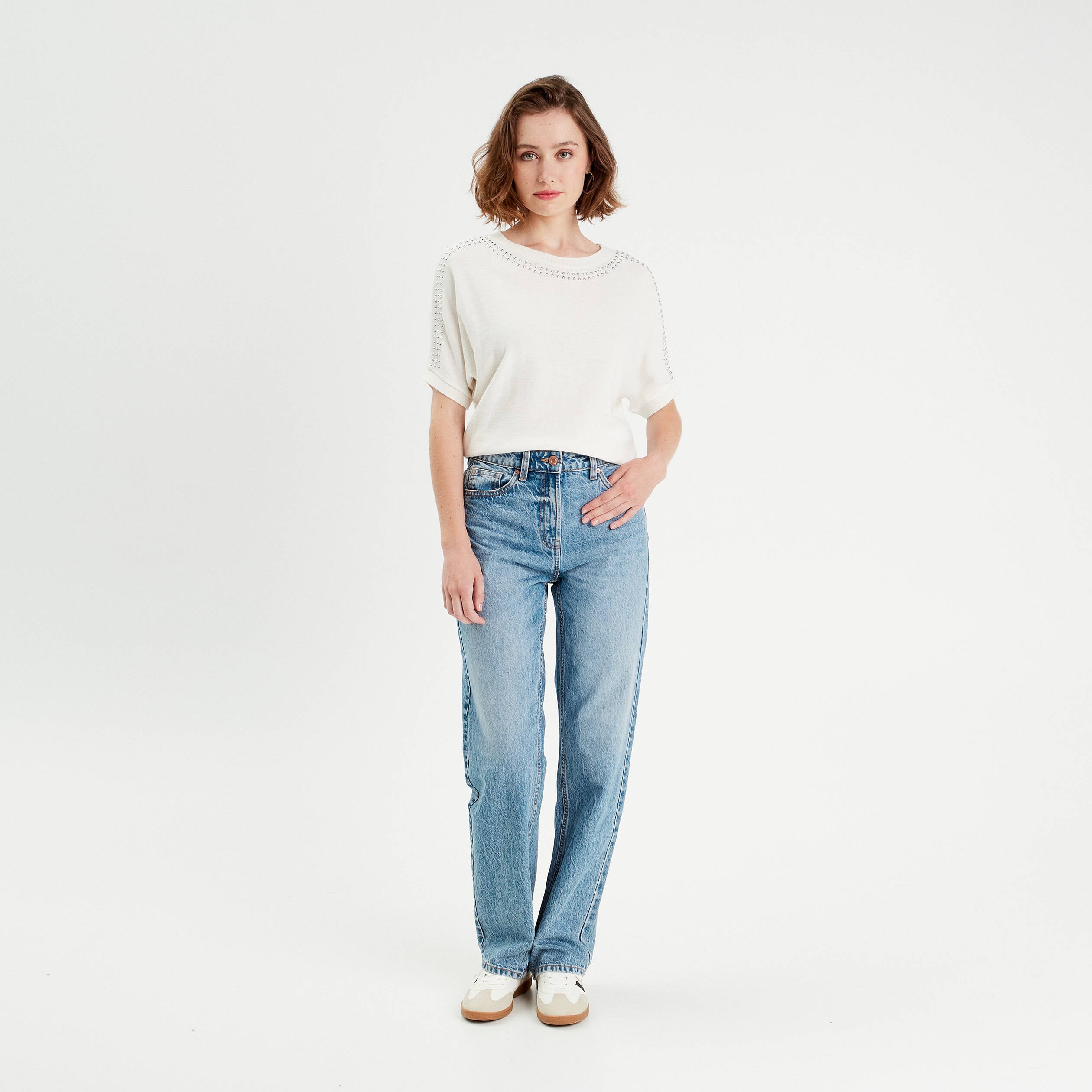 Pull manches courtes clous ecru femme