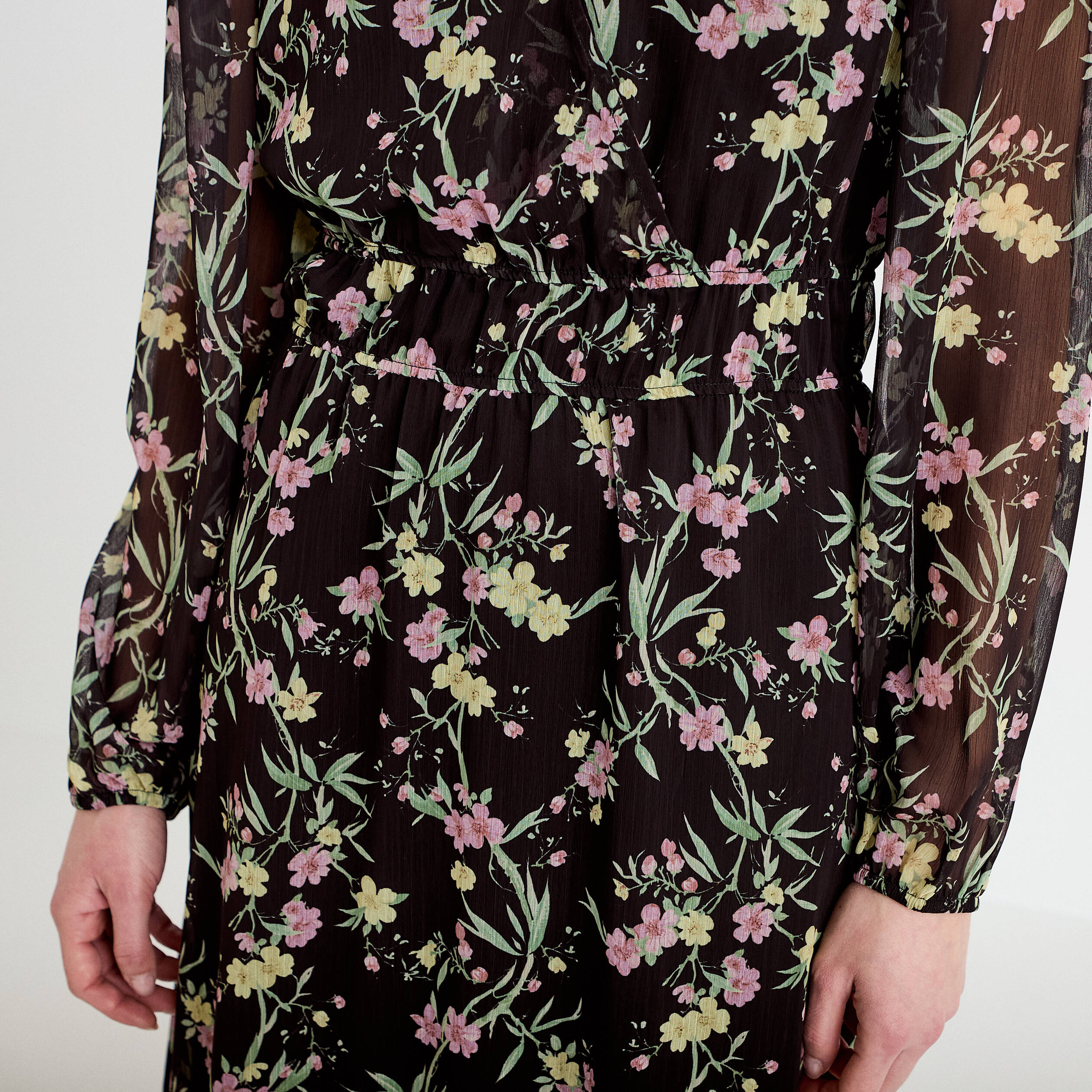 Robe &eacute;vas&eacute;e noir femme