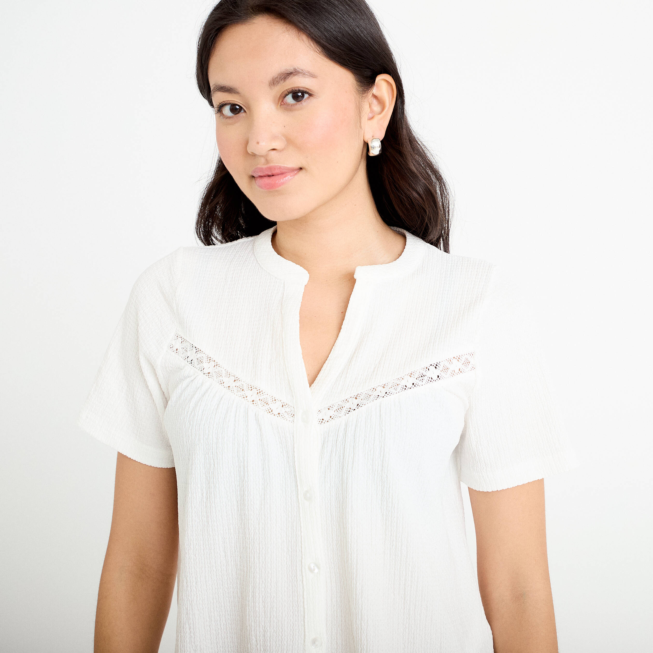 Blouse pliss&eacute;e col v manches courtes ecru femme