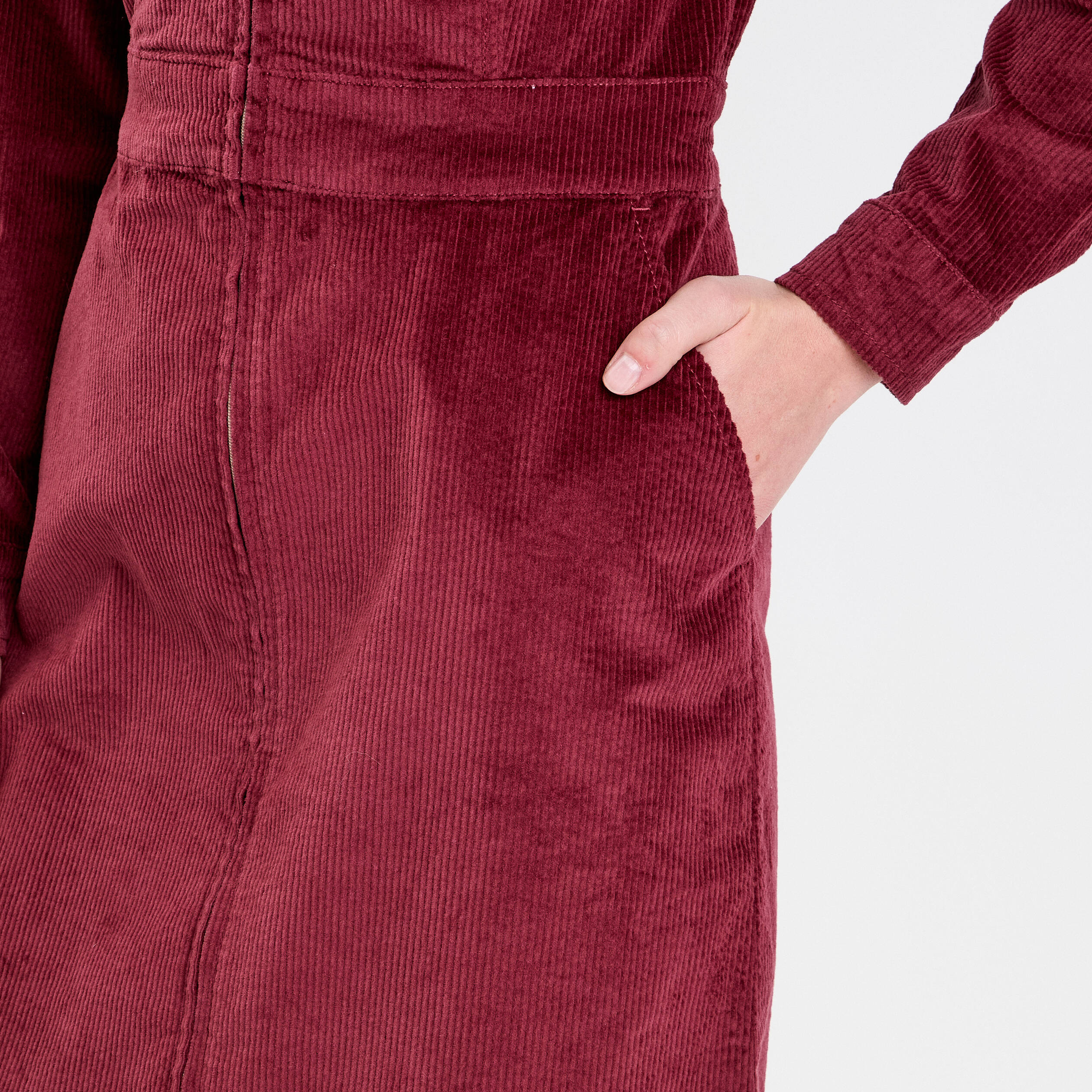 Robe zipp&eacute;e en velours bordeaux femme