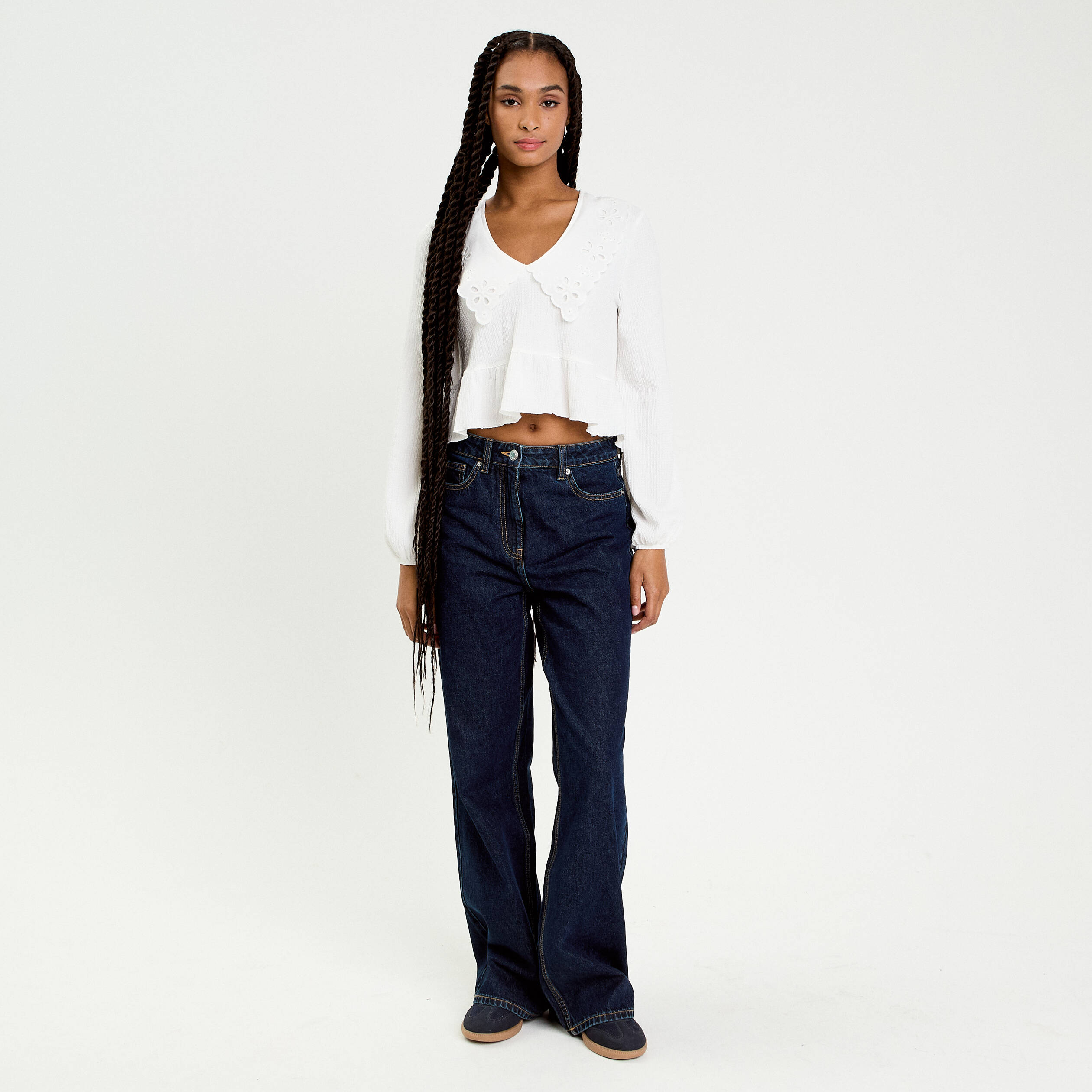 Blouse cropped grand col brod&eacute; ecru femme