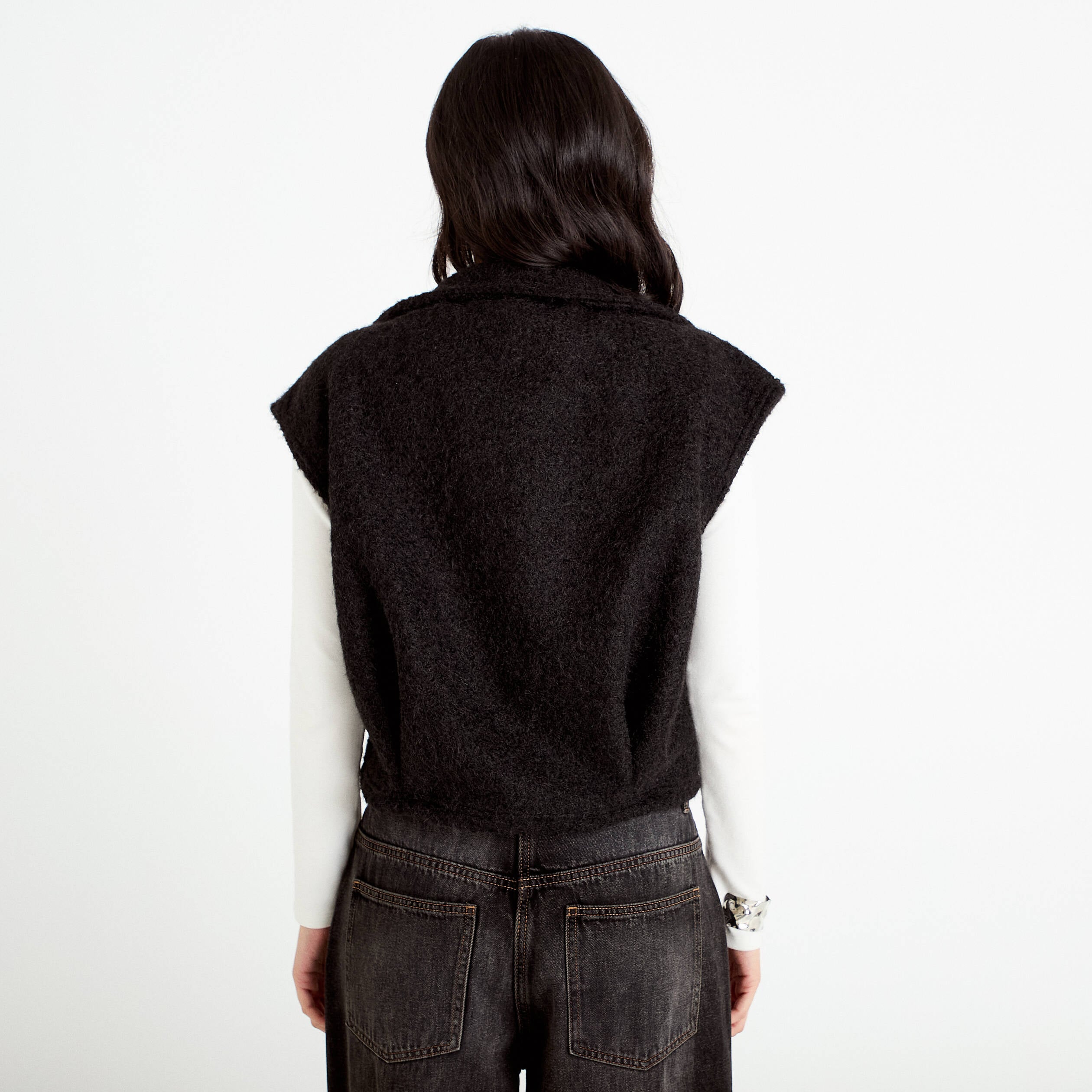 Veste bouclette sans manches col montant noir femme