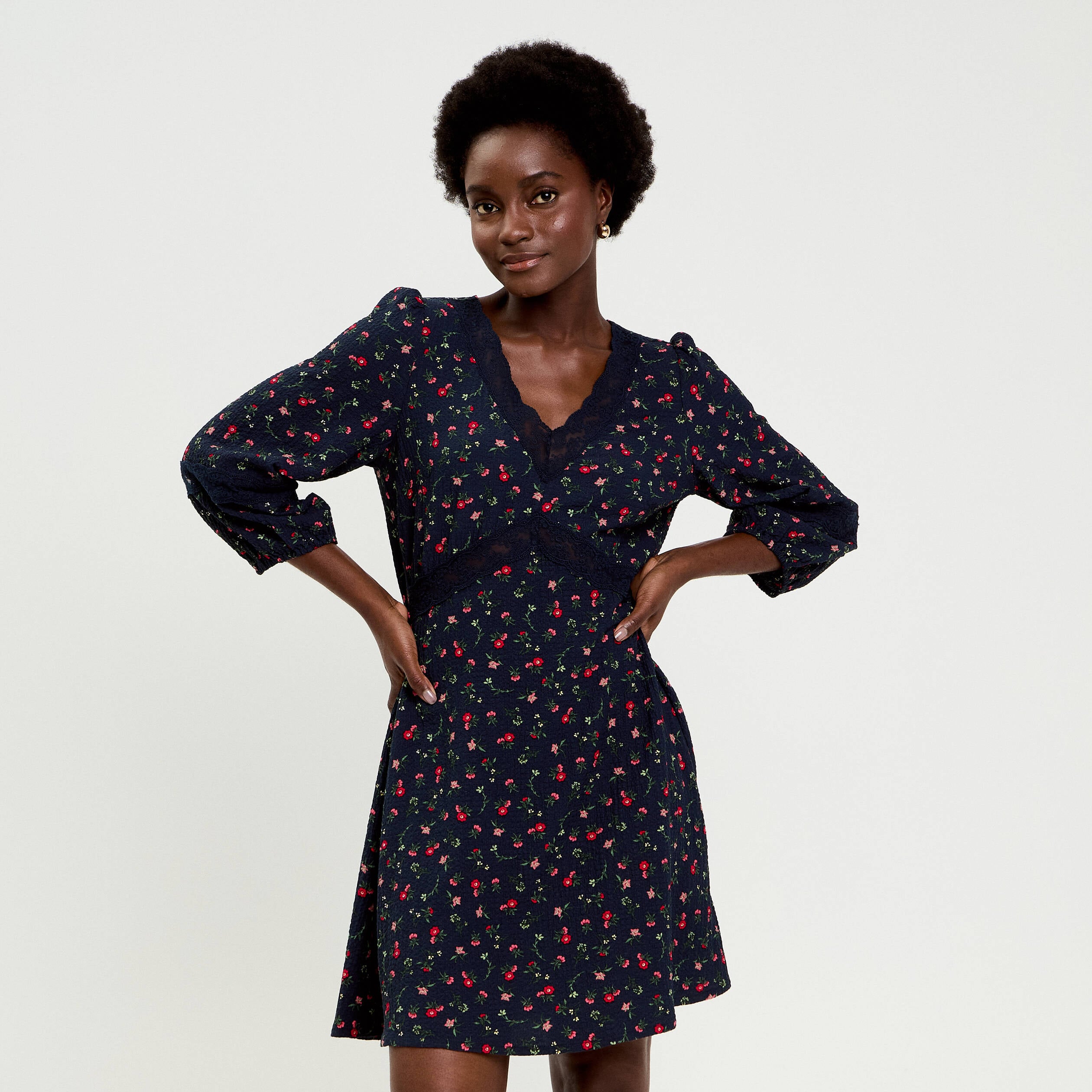 Robe &eacute;vas&eacute;e col v manches longues bleu marine femme