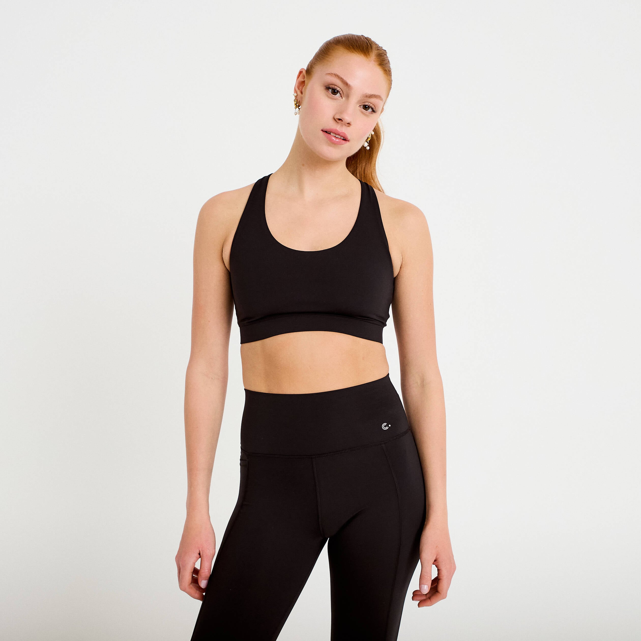 Brassi&egrave;re de sport activewear noir femme