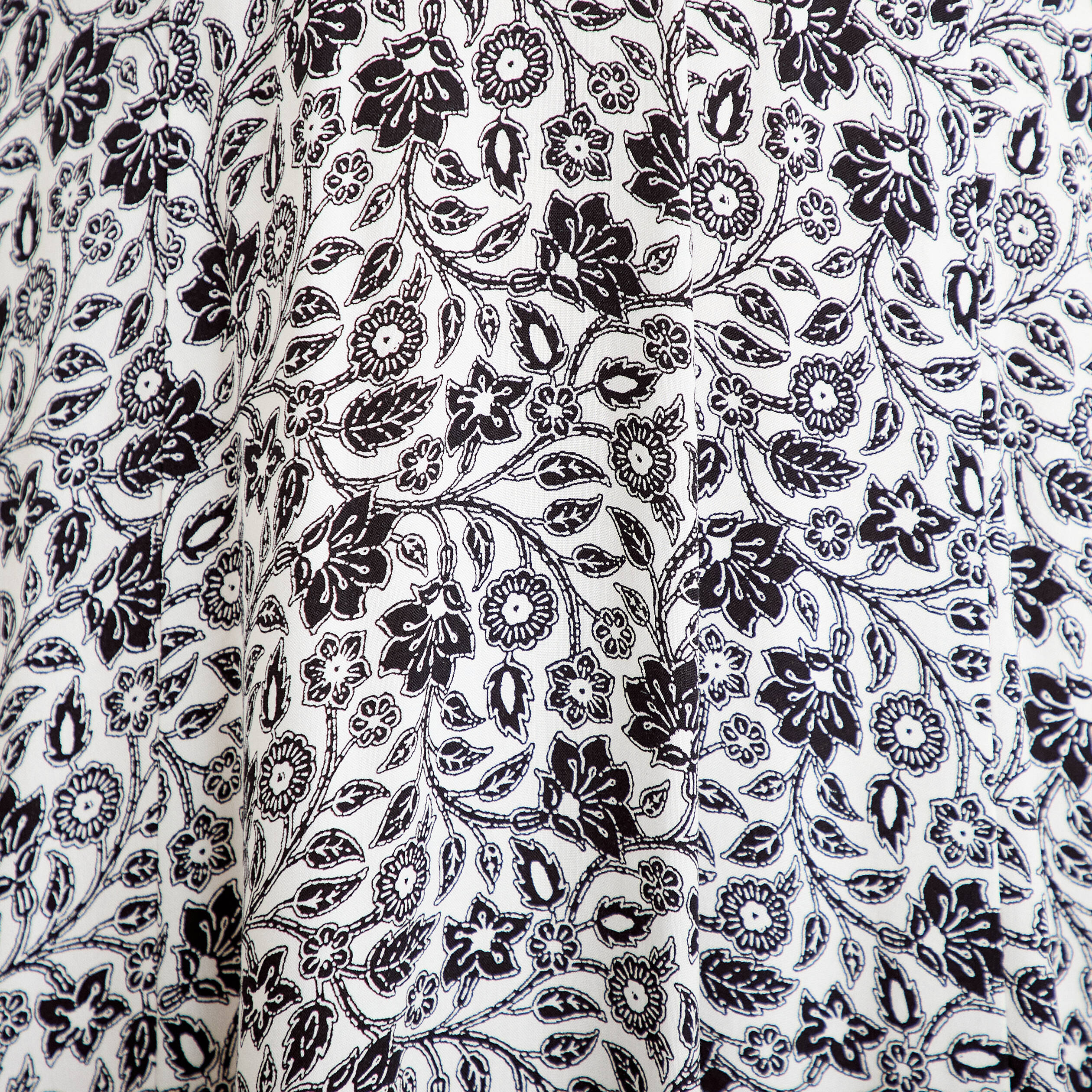 Robe longue d&eacute;collet&eacute; &agrave; fines bretelles blanc femme