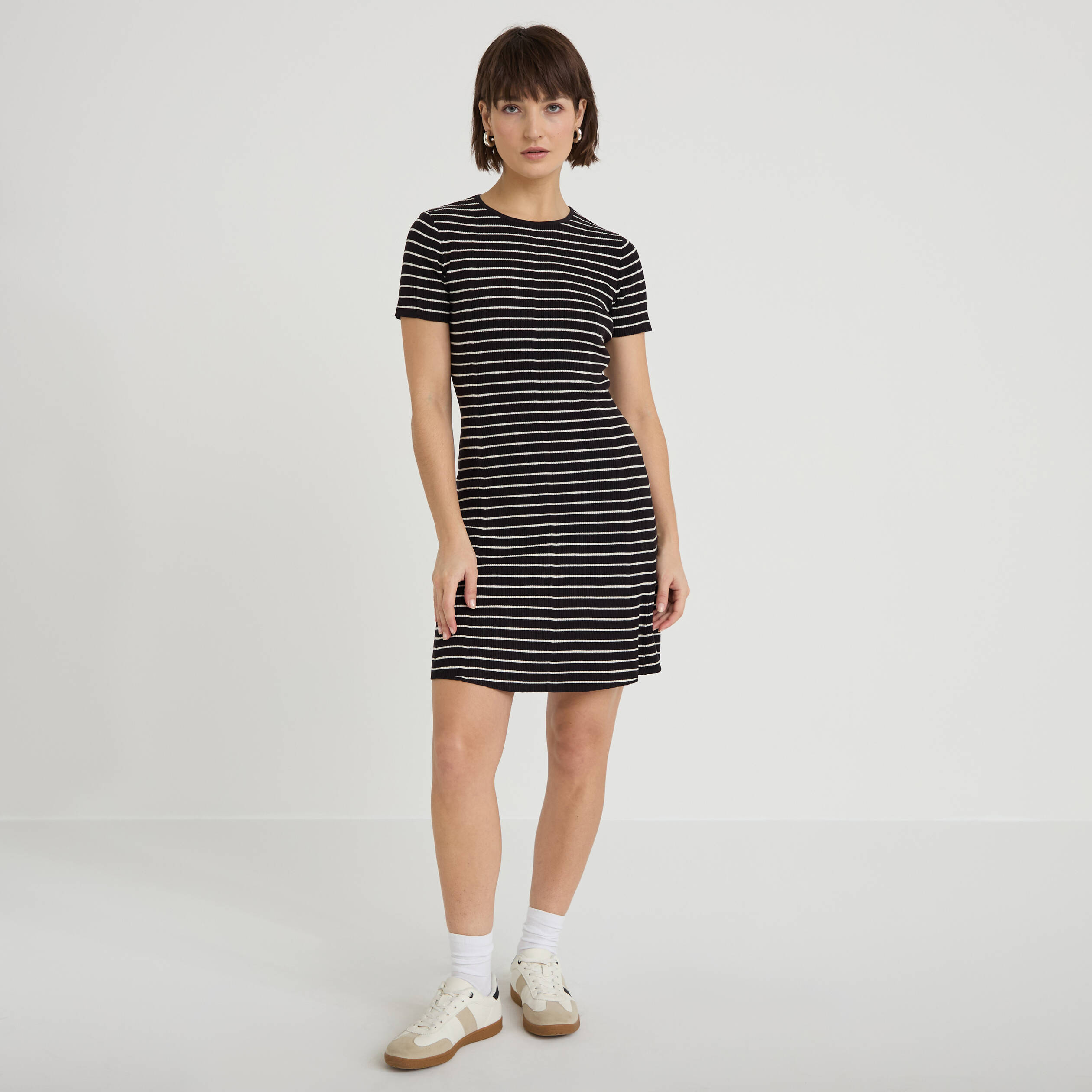 Robe droite manches courtes blanc femme