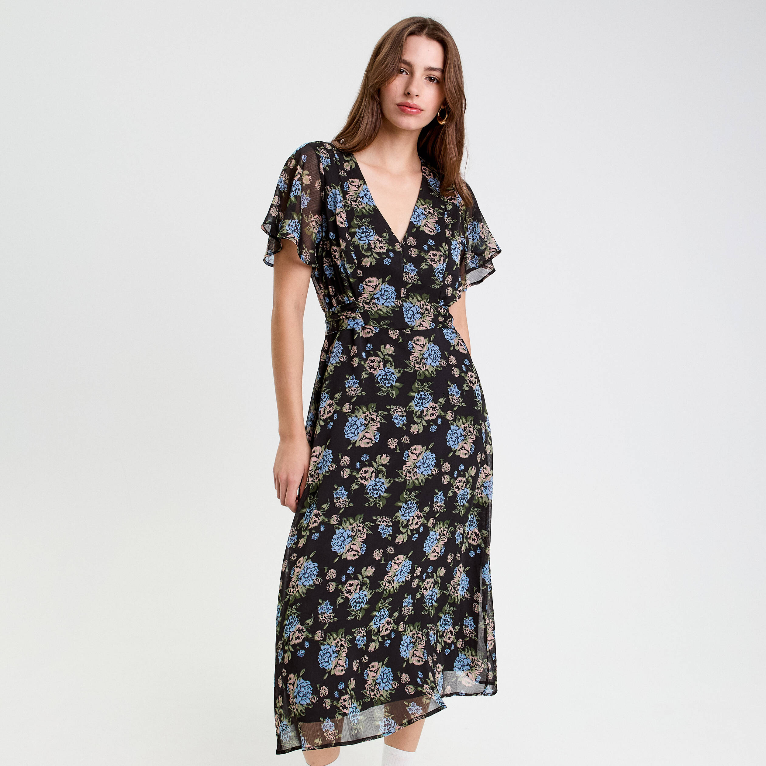 Robe &eacute;vas&eacute;e col v manches courtes noir femme