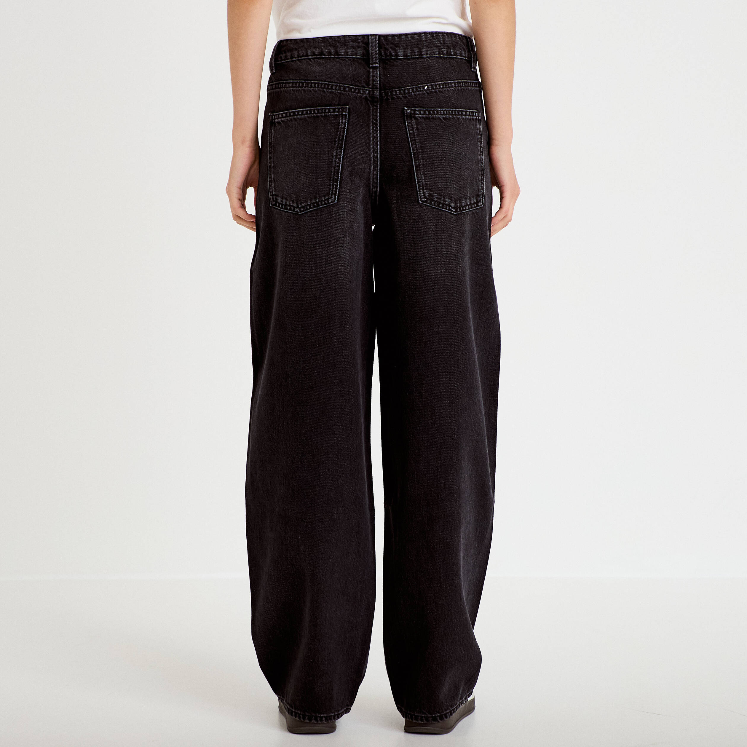 Jean coupe large denim noir femme
