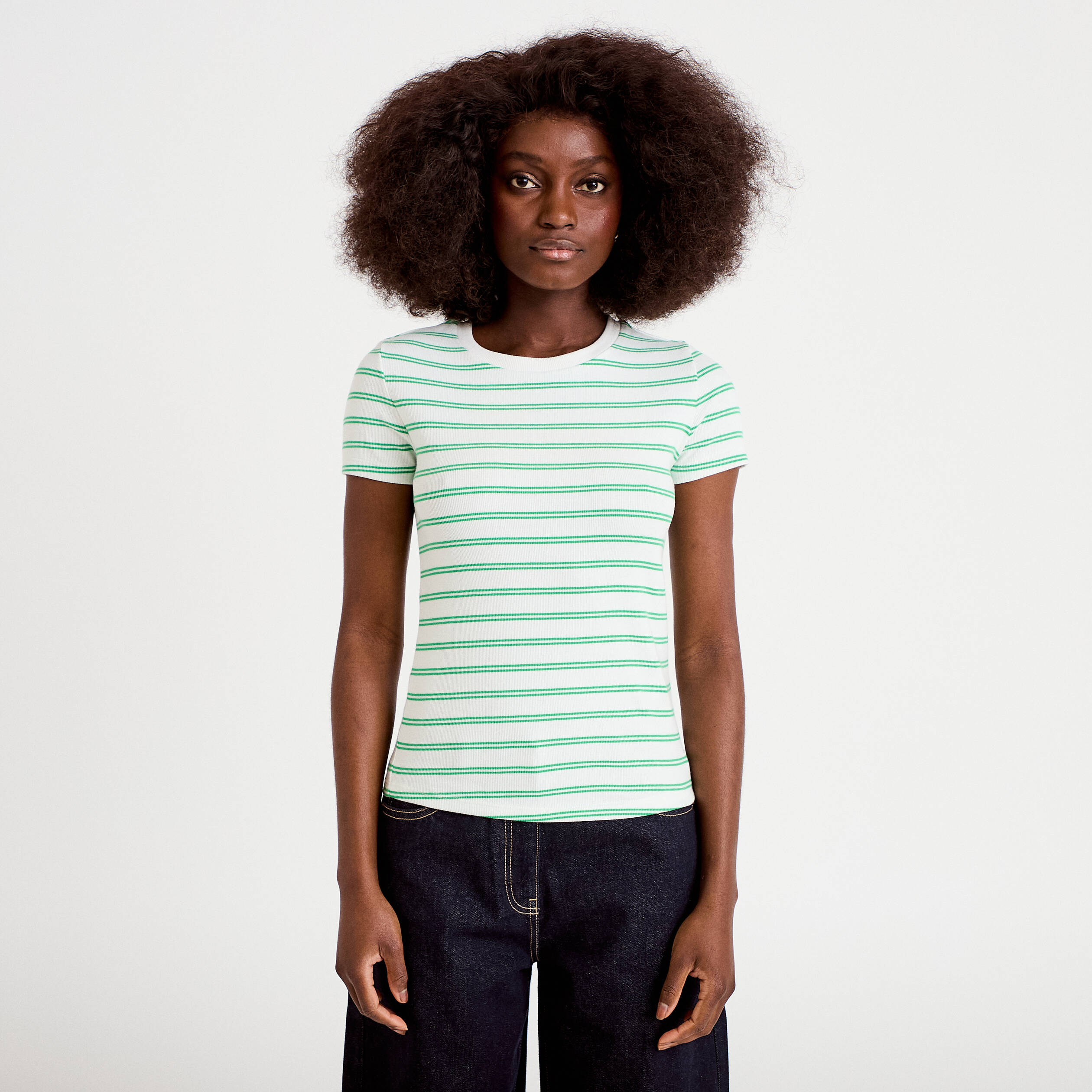 T-shirt c&ocirc;tel&eacute; ajust&eacute; vert femme