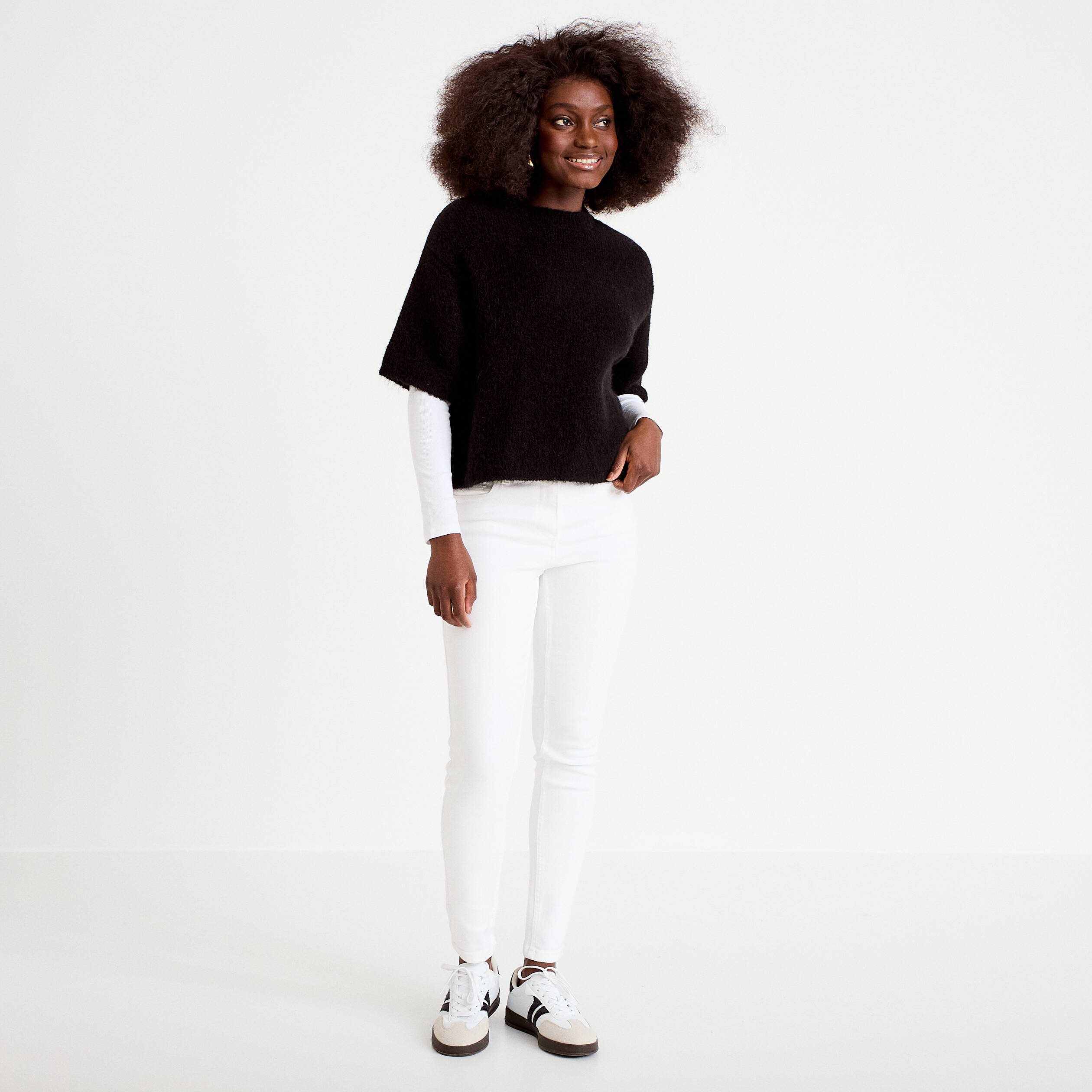 Pull manches courtes noir femme