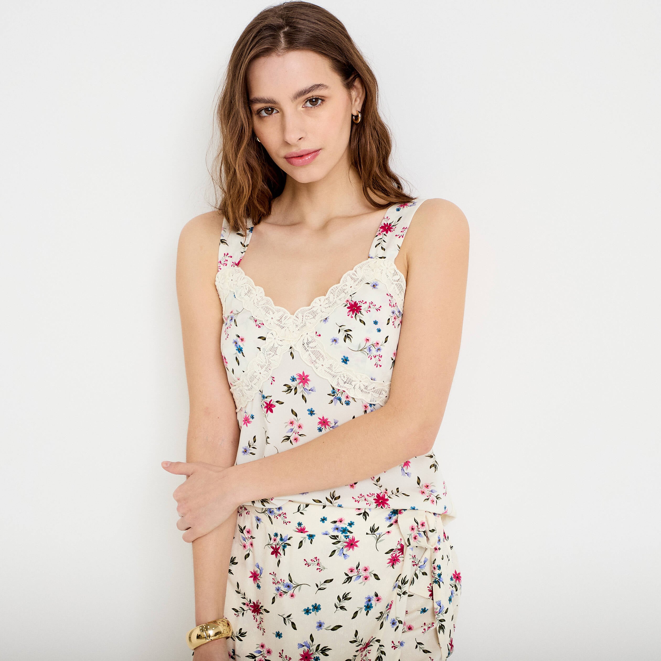 D&eacute;bardeur col coeur d&eacute;tail dentelle beige clair femme
