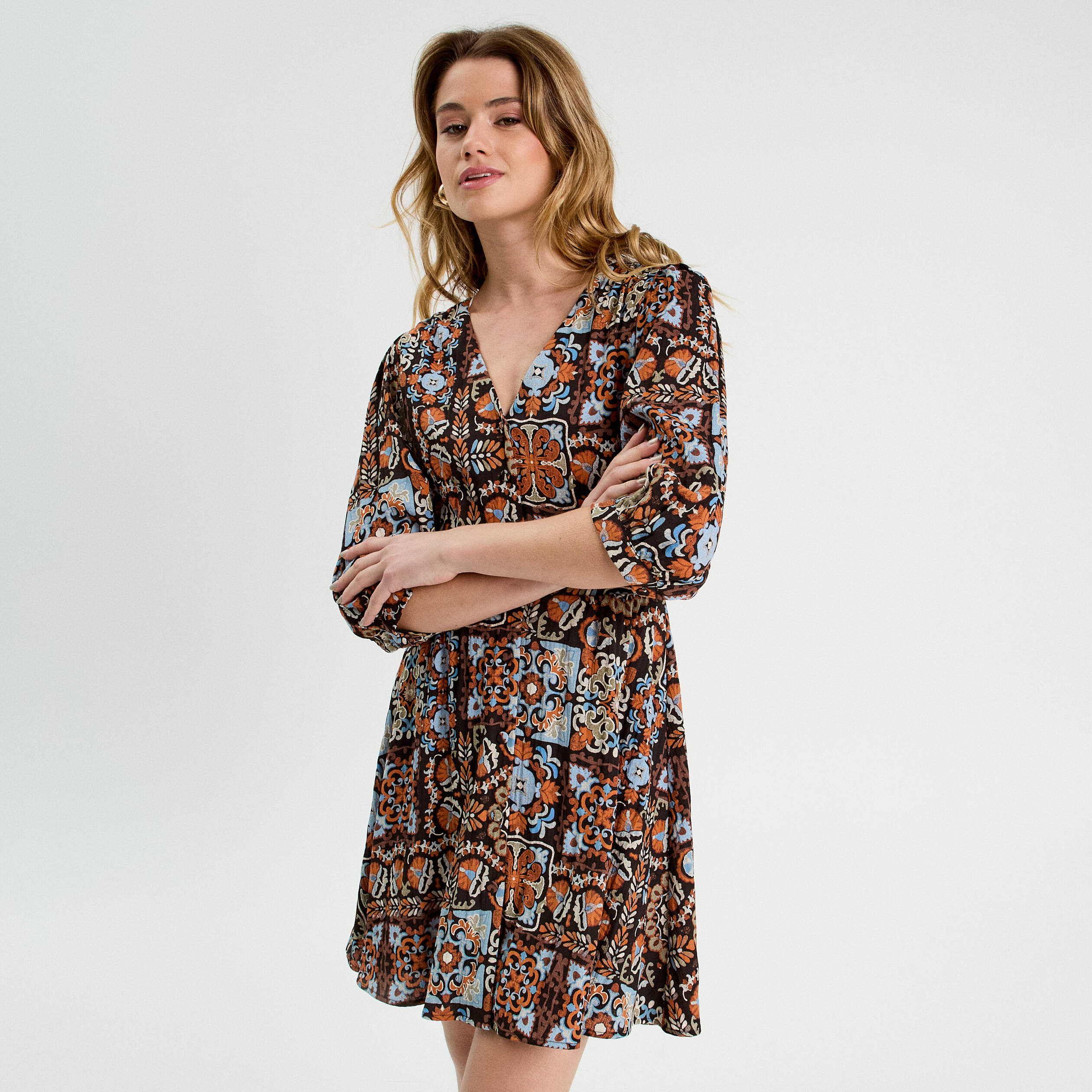 Robe &eacute;vas&eacute;e manches 3/4 noir femme