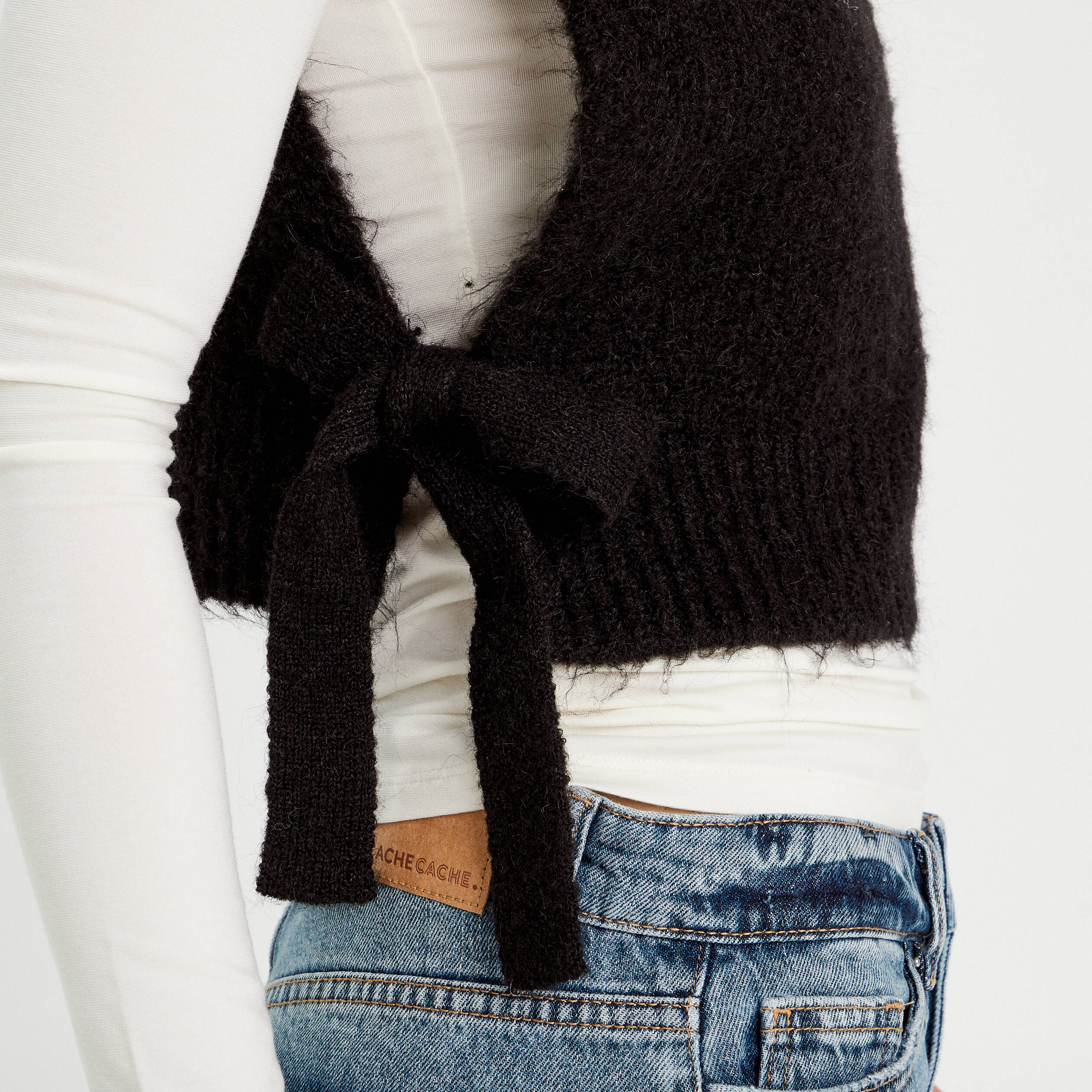 Pull sans manches col roul&eacute; noir femme