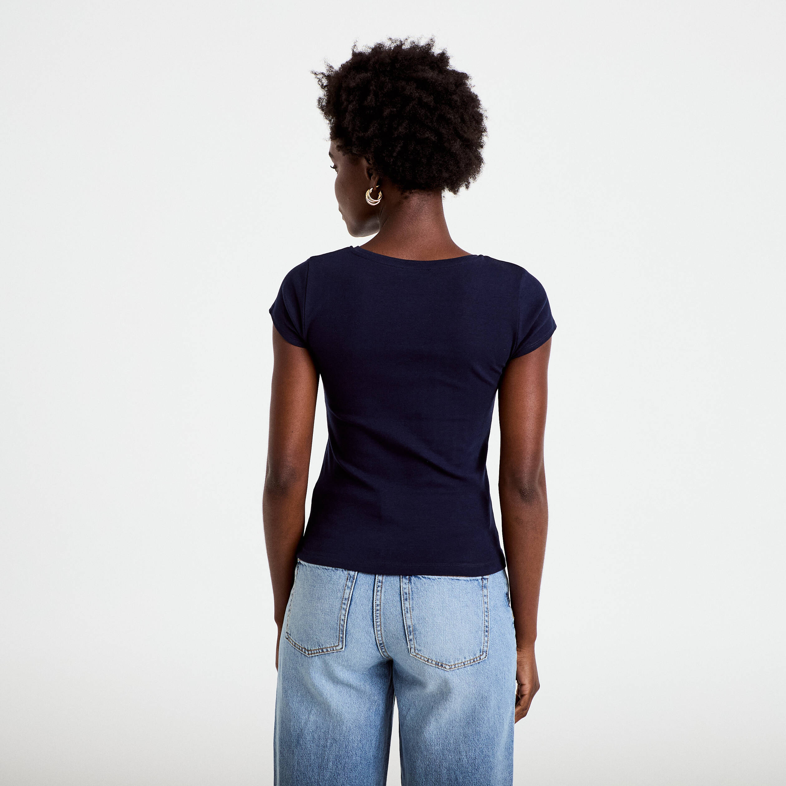 T-shirt ajust&eacute; col v manches courtes bleu marine femme