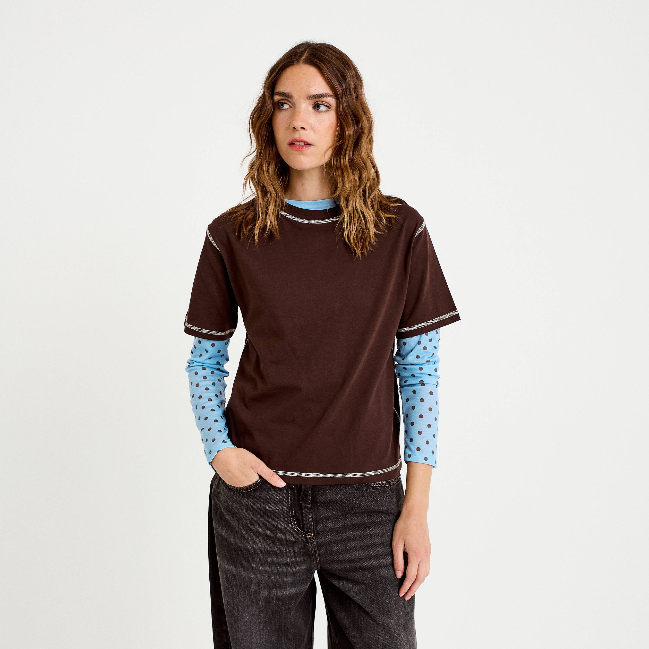 Top col rond manches courtes marron fonc&eacute; femme