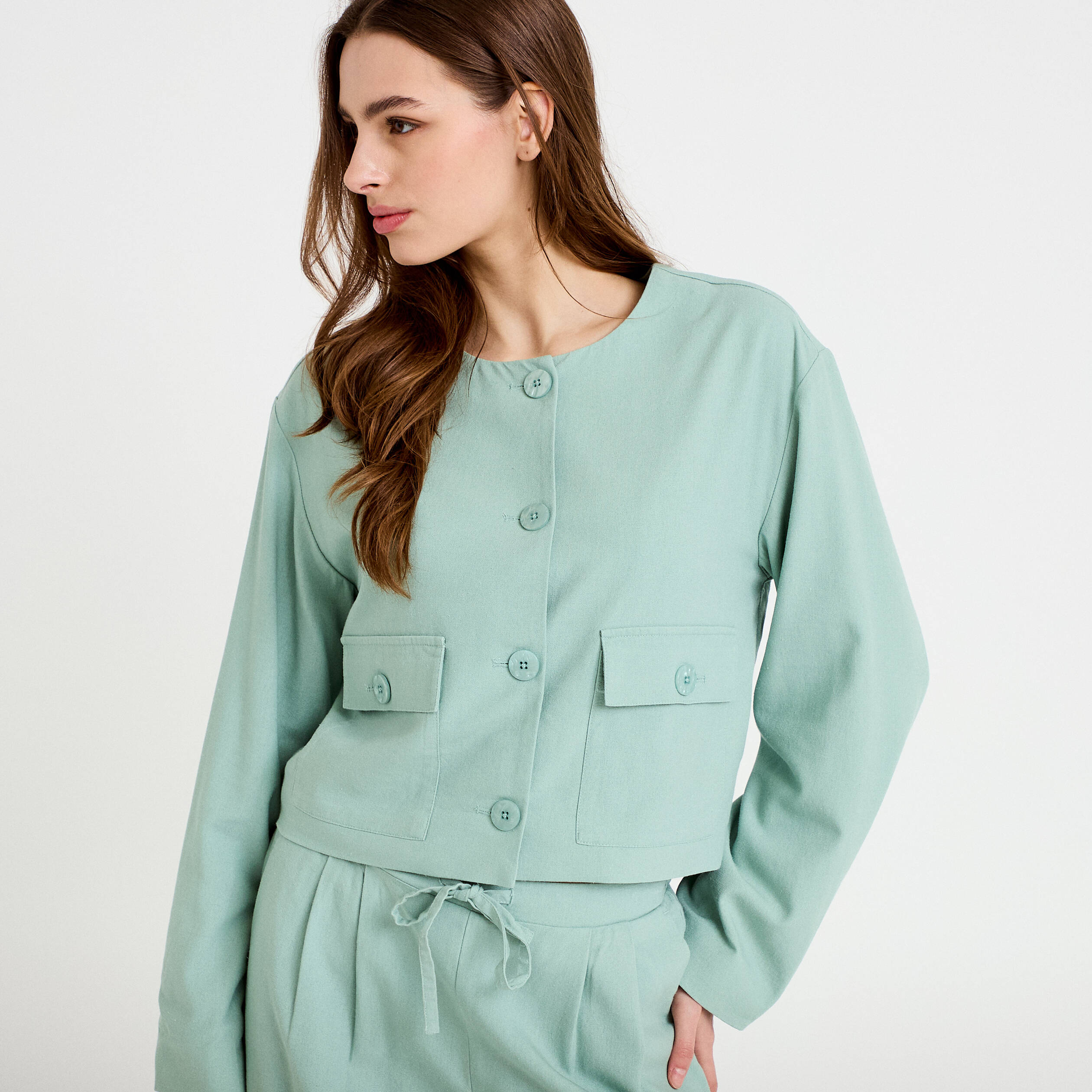 Veste coupe droite courte vert pastel femme