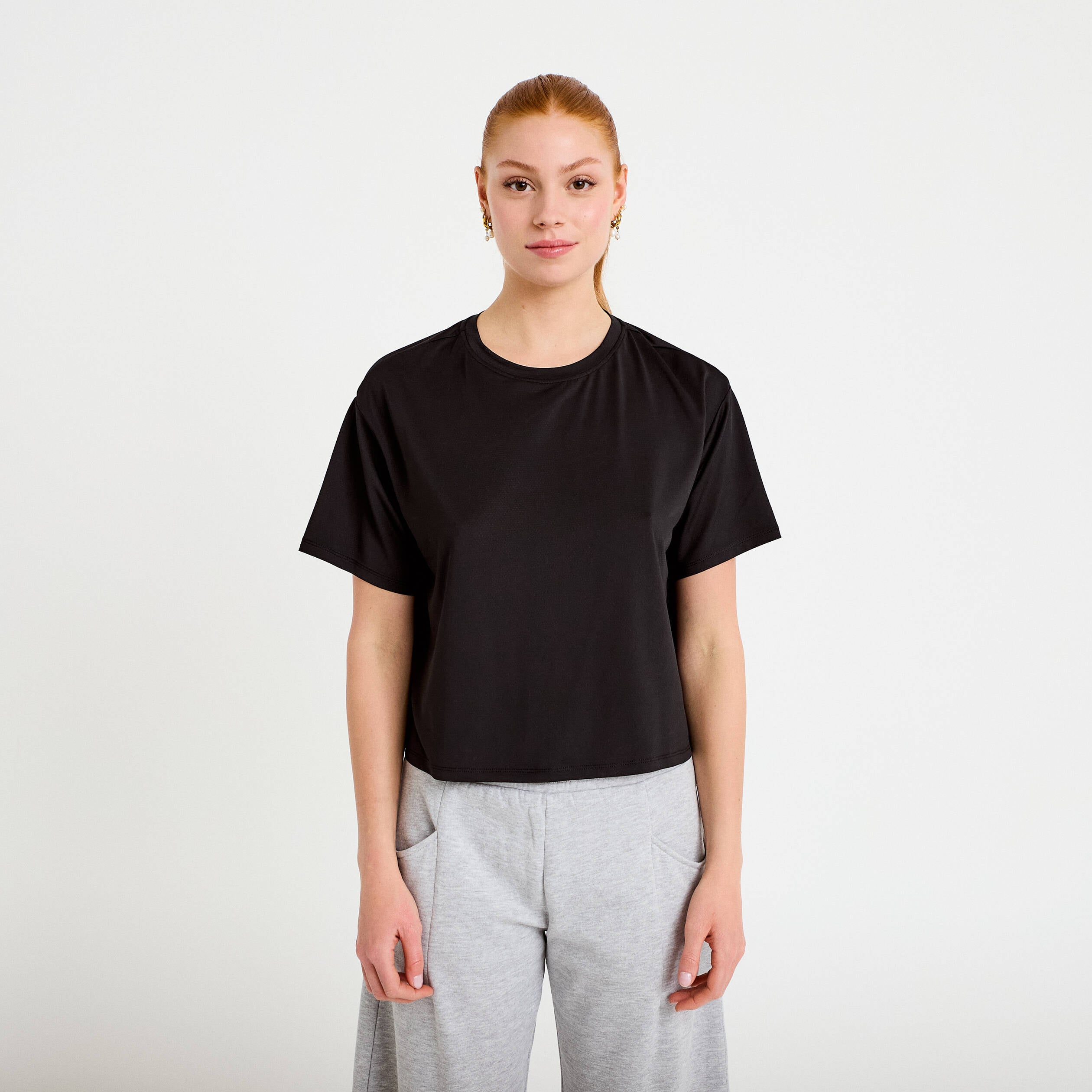 T-shirt manches courtes activewear noir femme