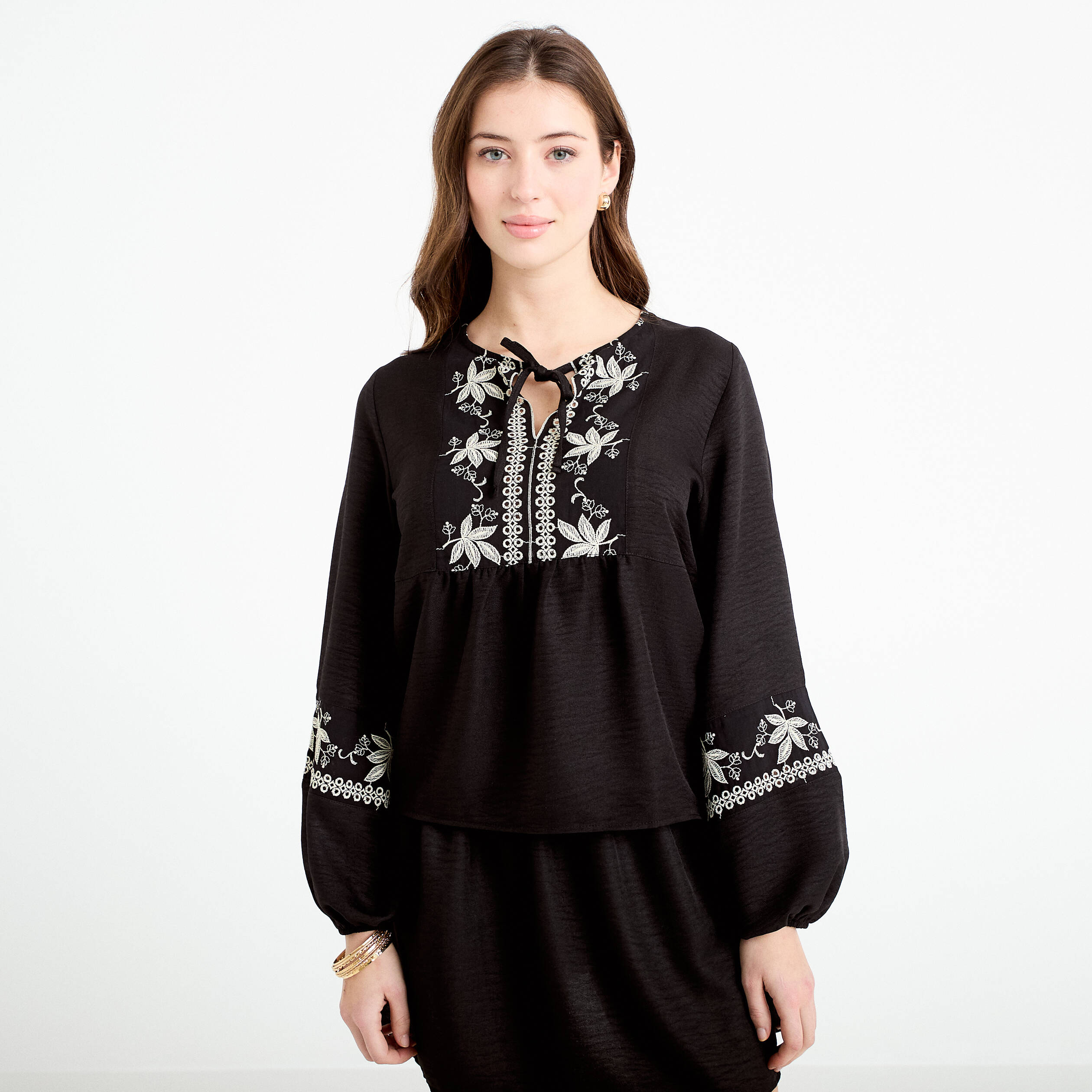 Blouse ample broderie noir femme