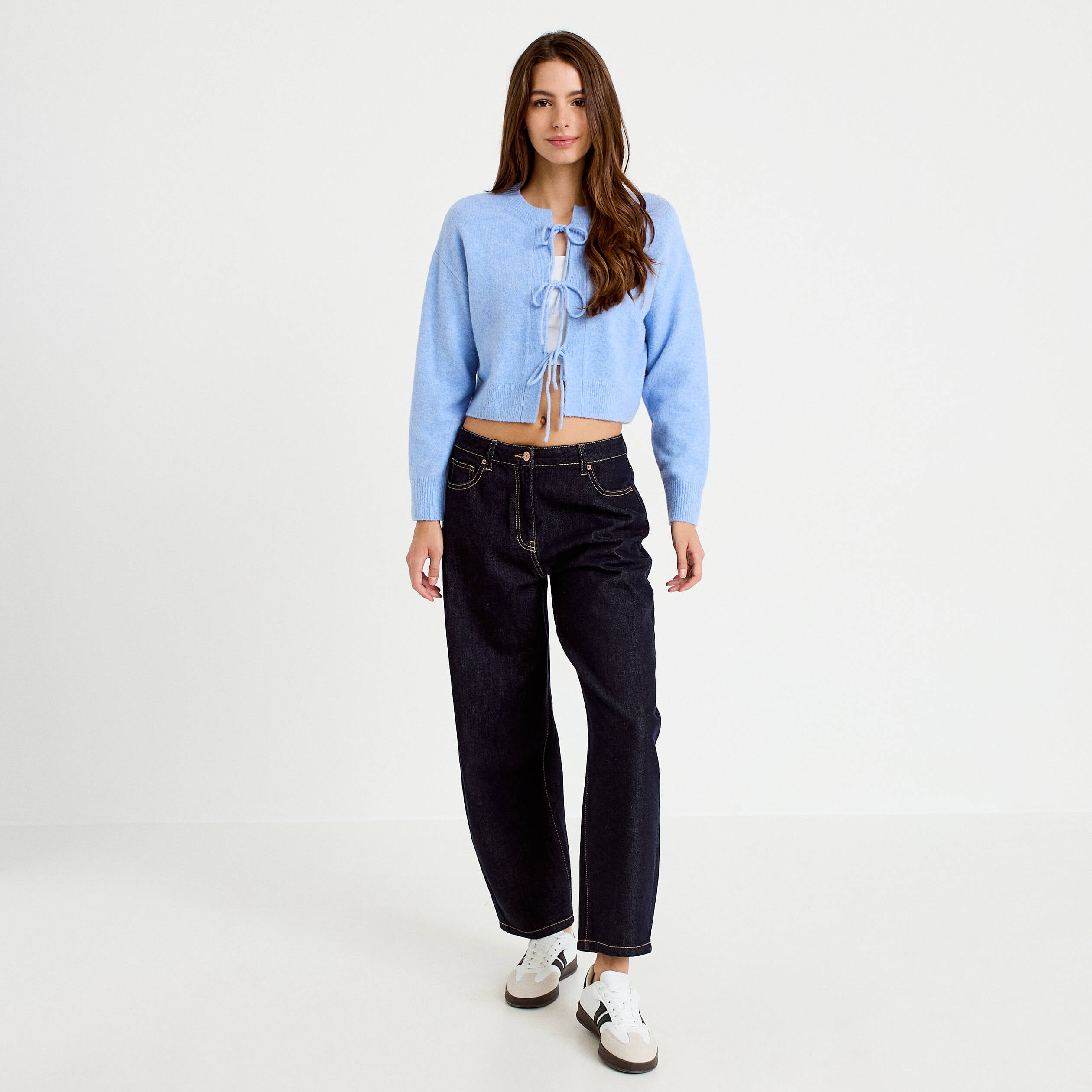 Gilet court nou&eacute; bleu ciel femme