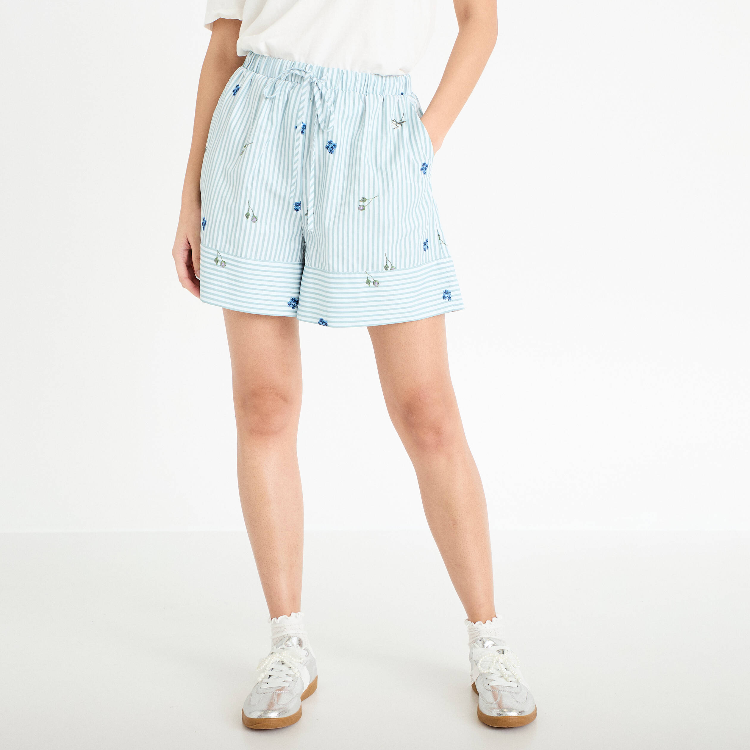 Short flare brod&eacute; Bridgerton bleu clair femme
