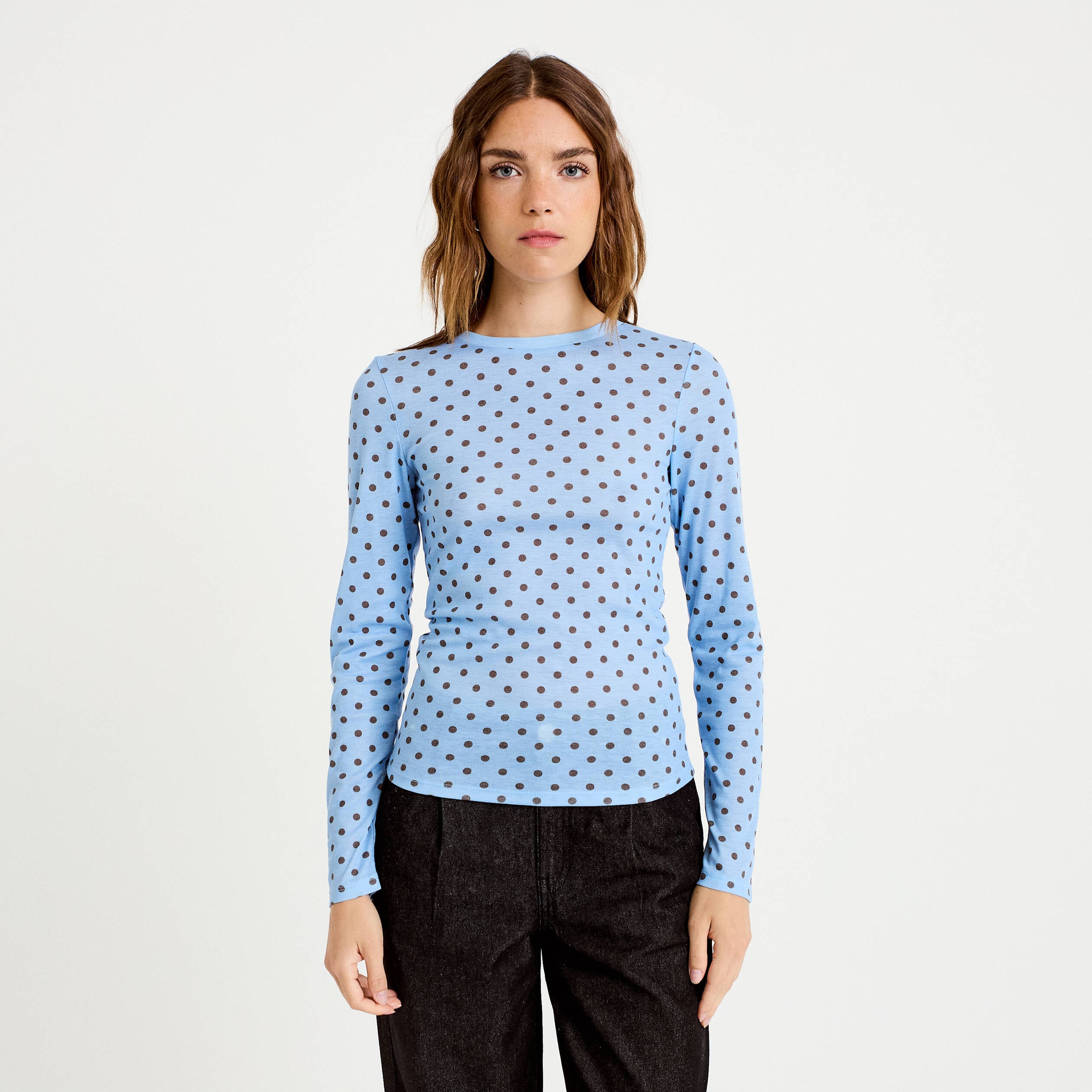 T-shirt ajust&eacute; col rond manches longues bleu ciel femme