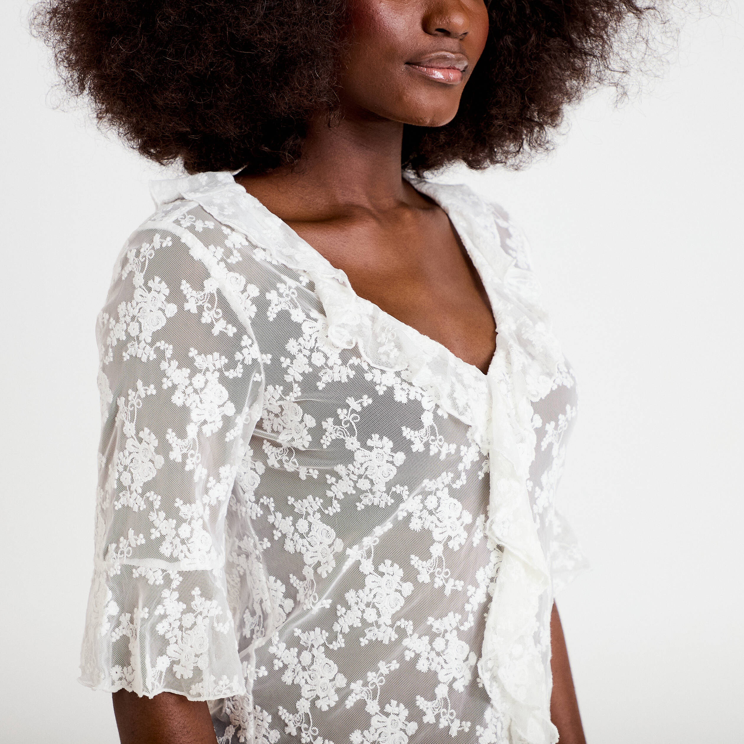 Blouse dentelle &agrave; volants ecru femme