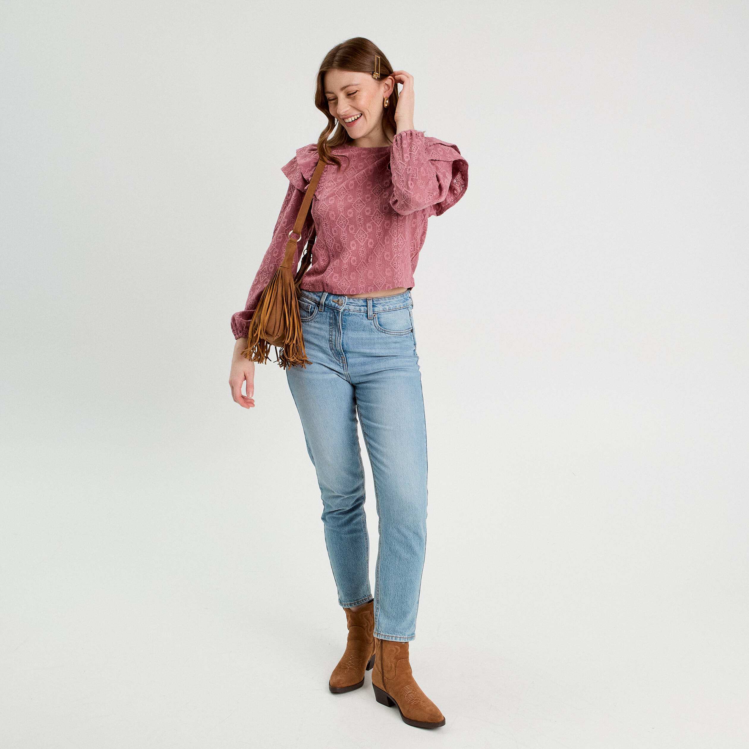 Blouse brod&eacute;e avec volants vieux rose femme