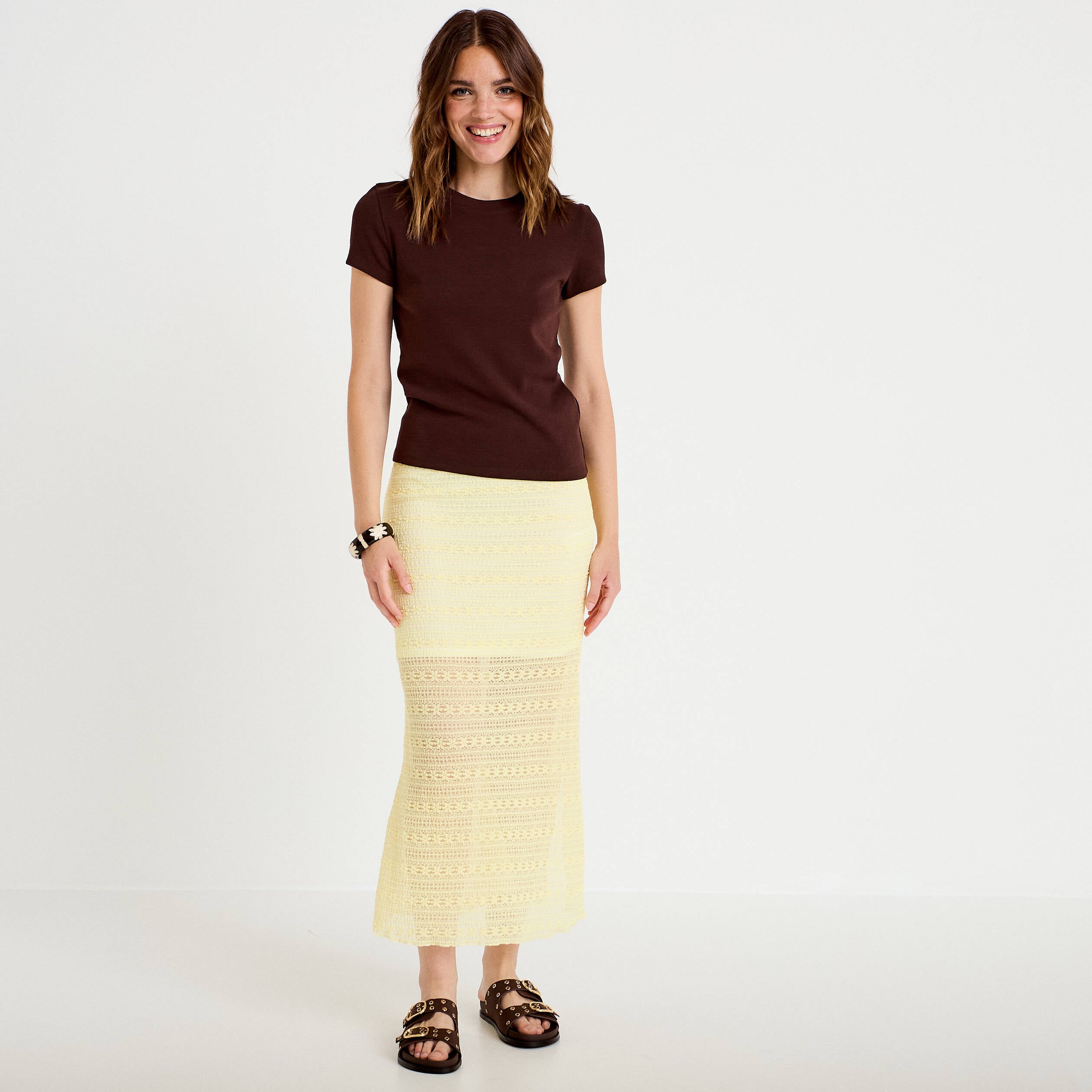 T-shirt c&ocirc;tel&eacute; ajust&eacute; manches courtes marron fonc&eacute; femme