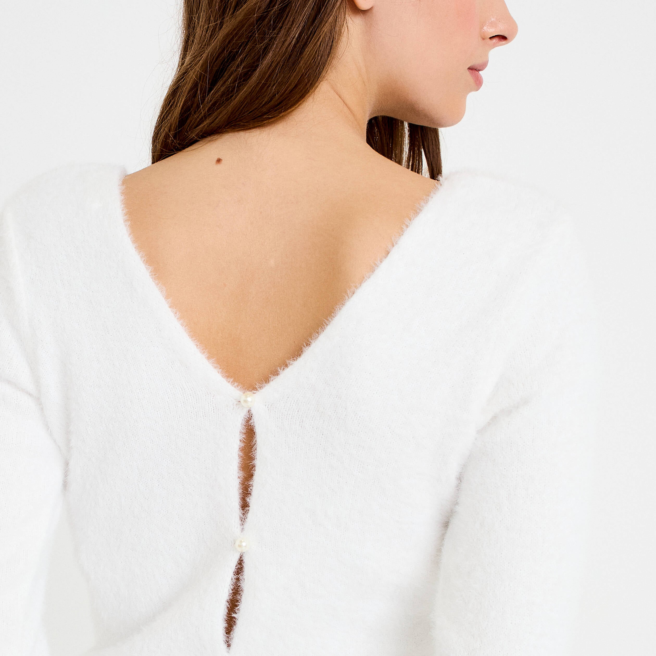 Pull col v manches longues ecru femme