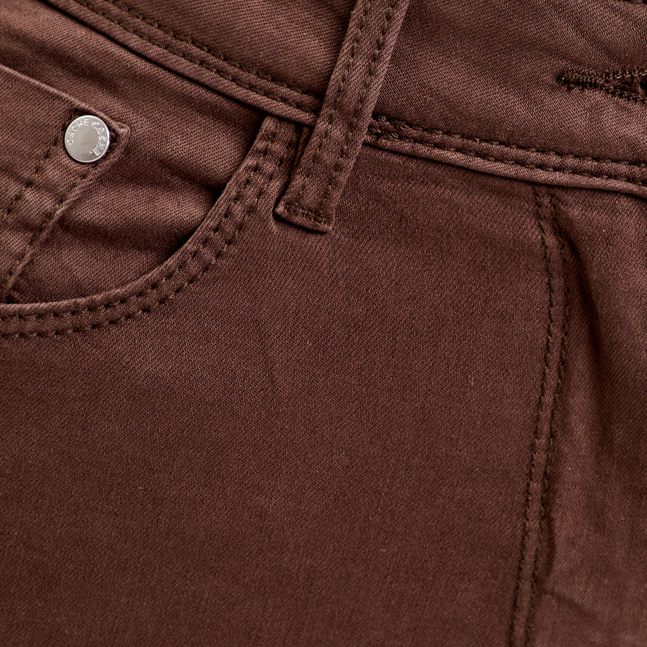Jeans slim 5 poches marron fonc&eacute; femme