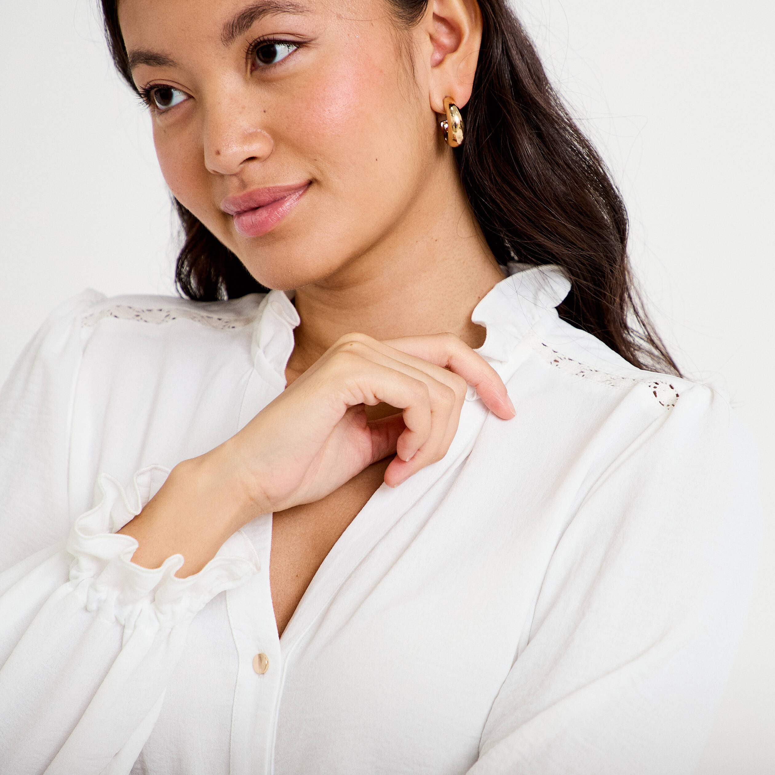 Blouse droite col v manches longues ecru femme