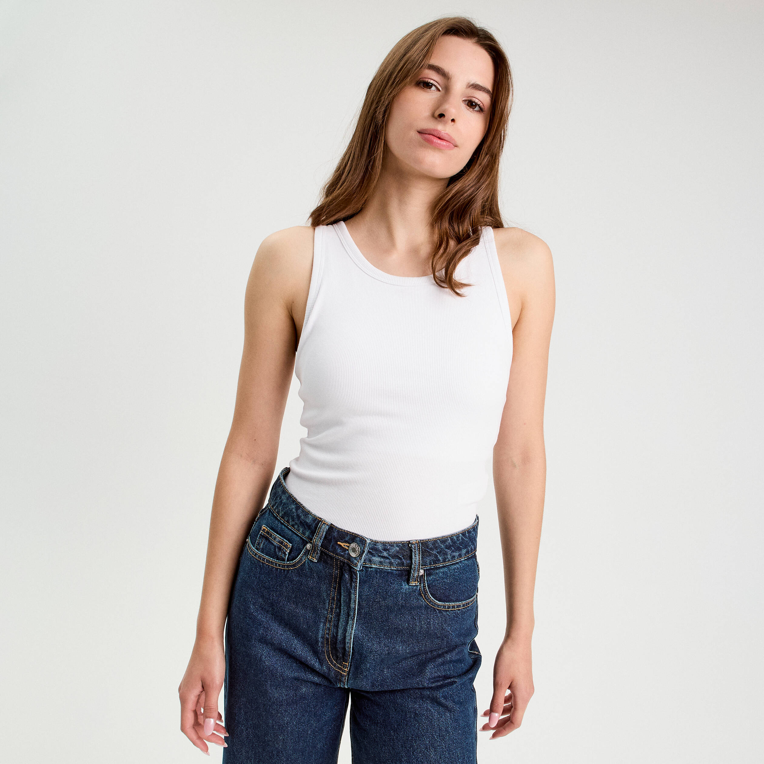 D&eacute;bardeur c&ocirc;tel&eacute; avec brassi&egrave;re int&eacute;gr&eacute;e blanc femme