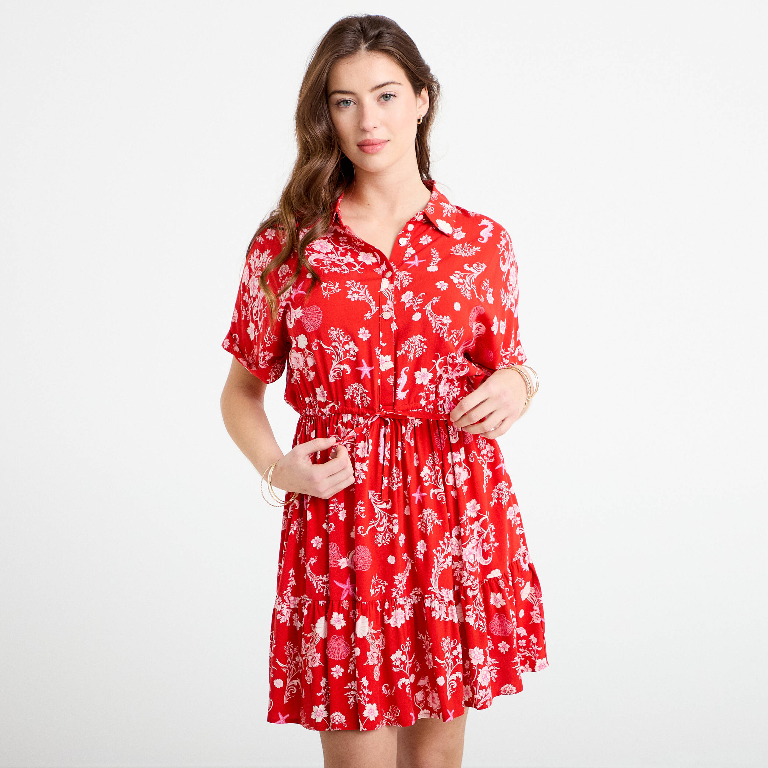 Robe courte &eacute;vas&eacute;e col chemise rouge femme