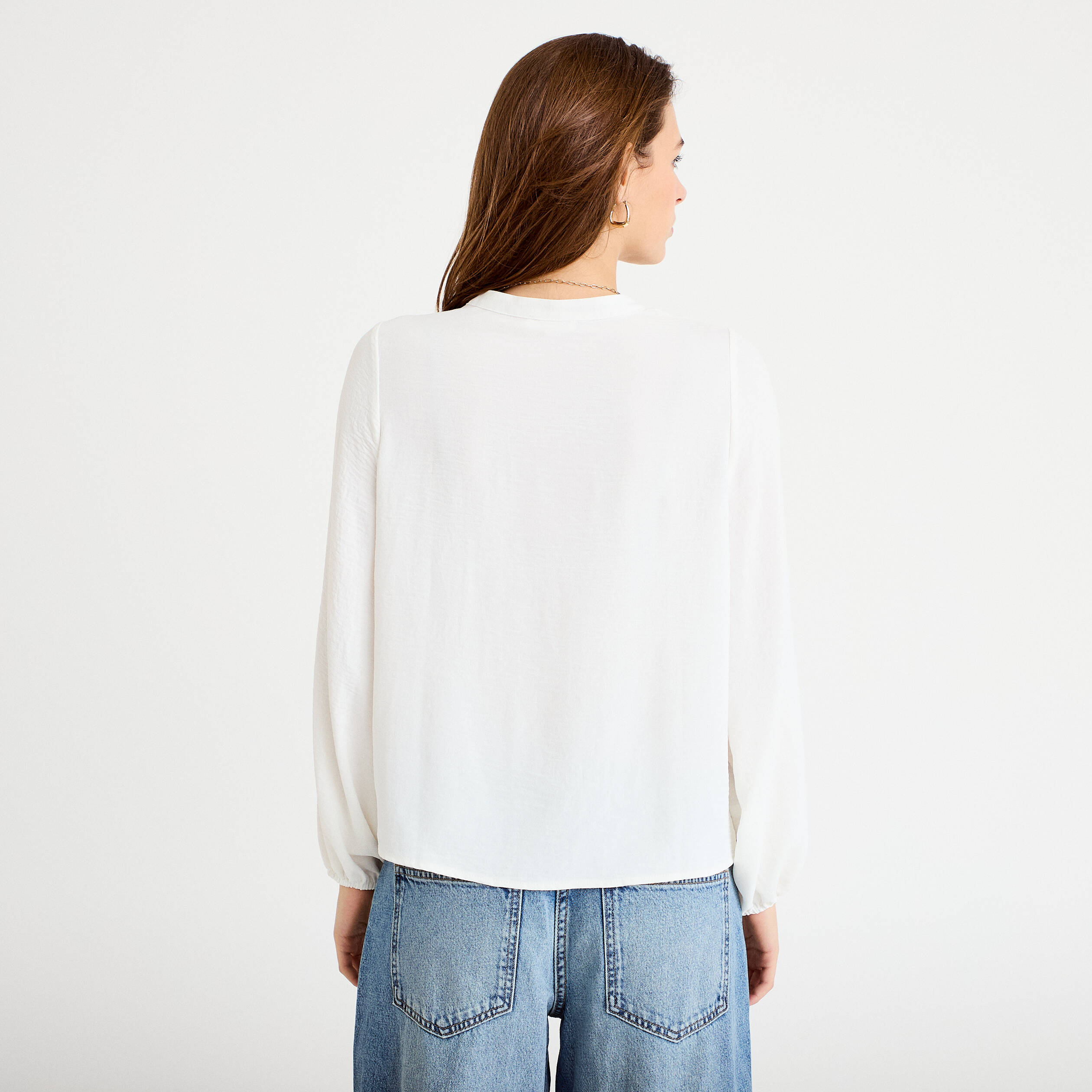 Blouse ajour&eacute;e col v manches longues ecru femme