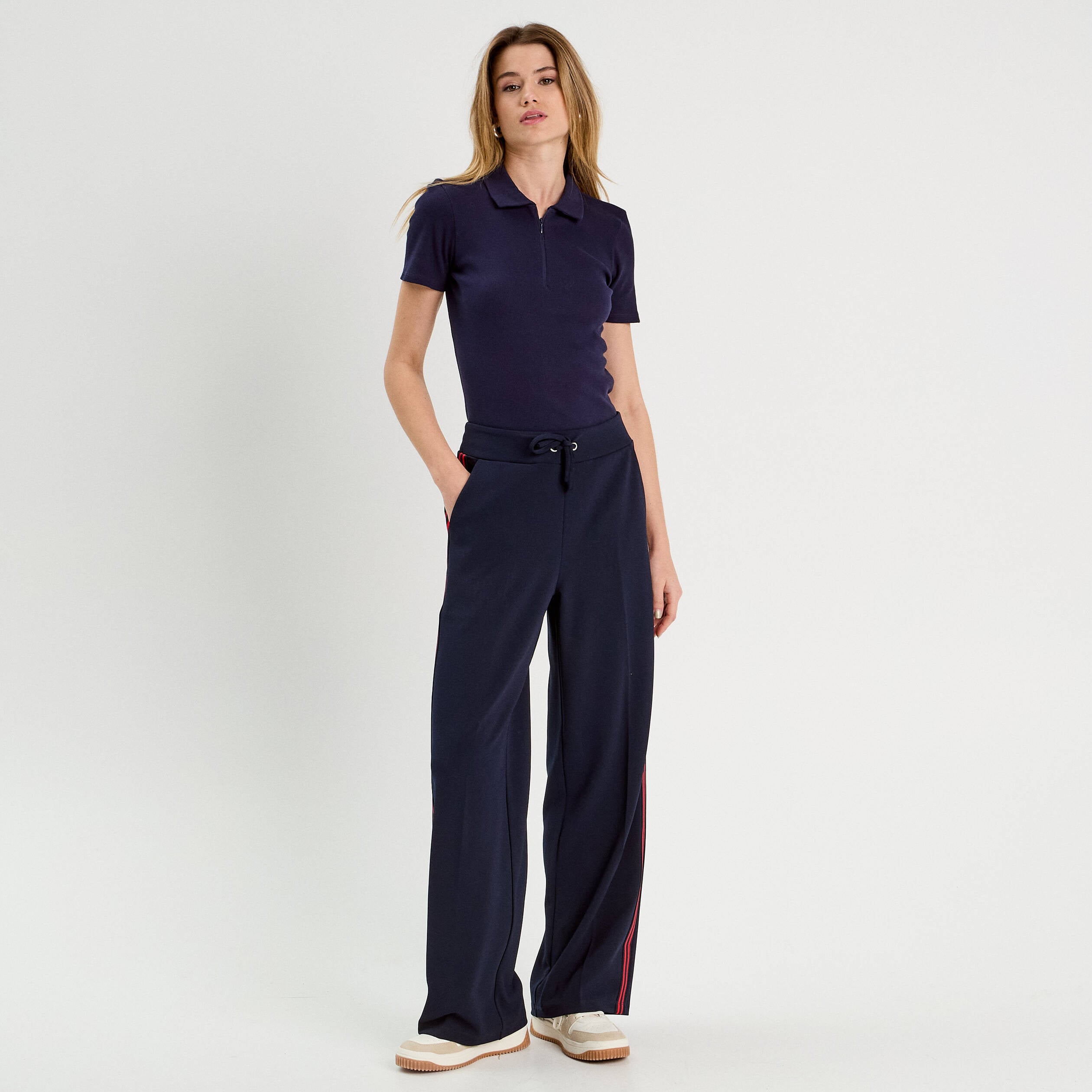 Polo manches courtes zipp&eacute; bleu marine femme