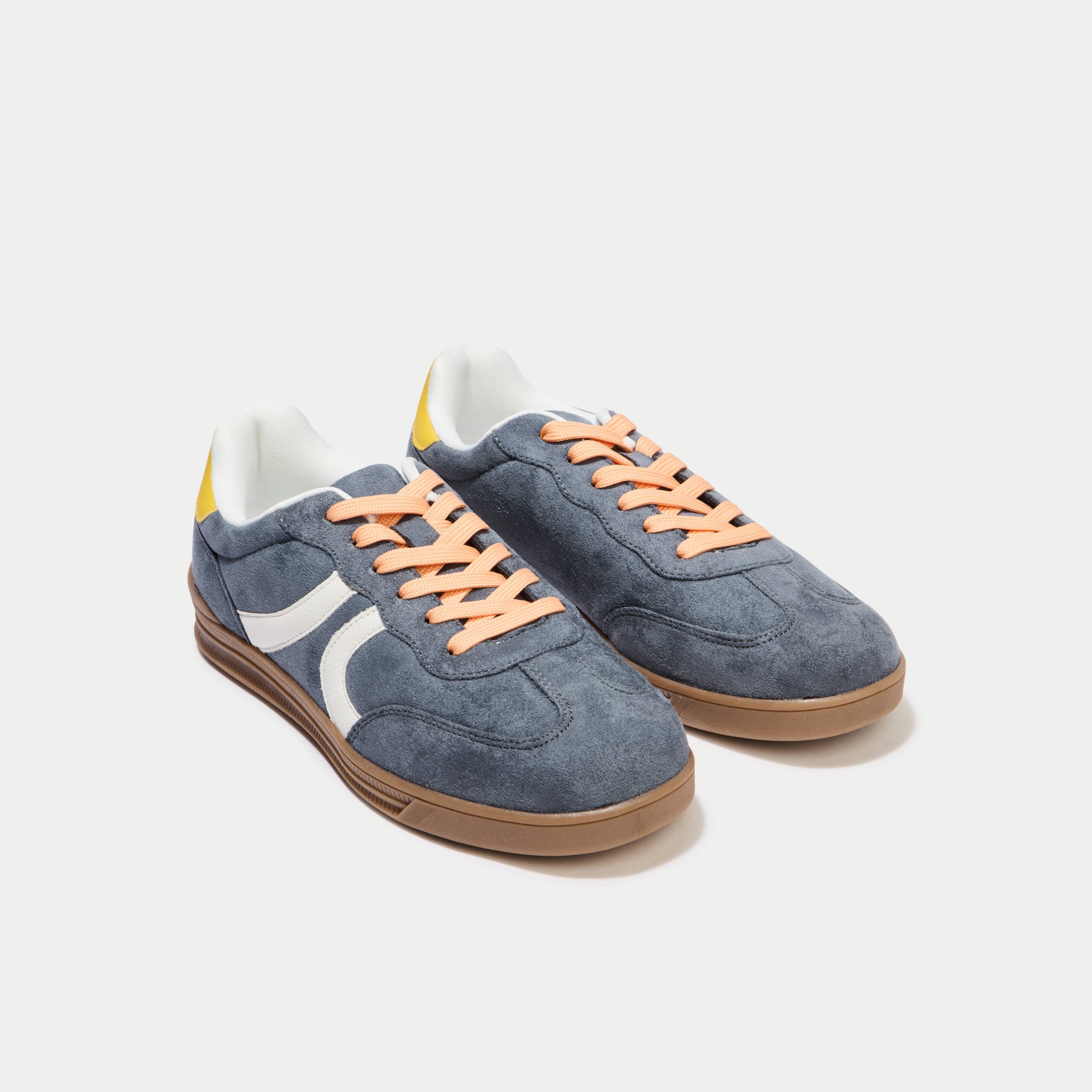 Basket aspect daim gris femme