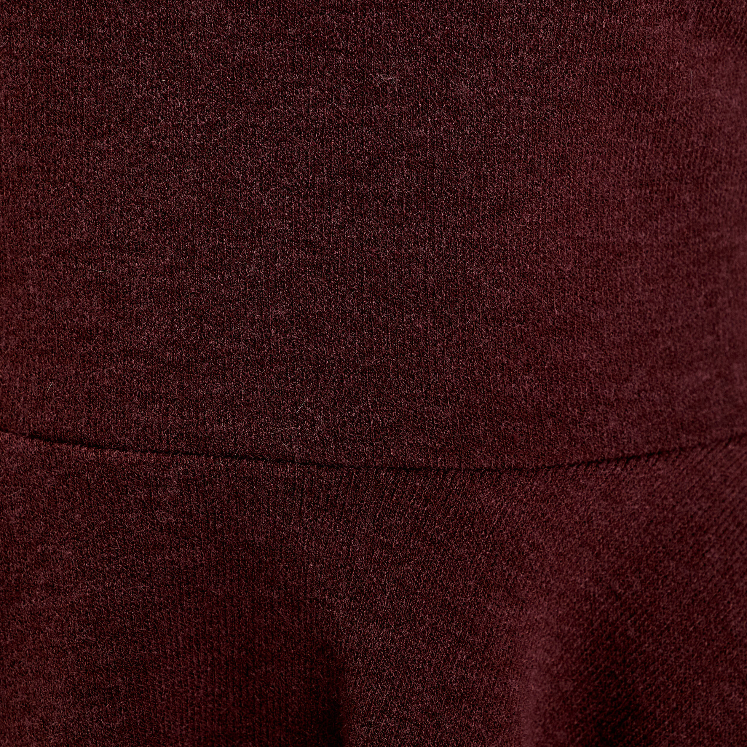 Pull ajust&eacute; court manches longues bordeaux femme
