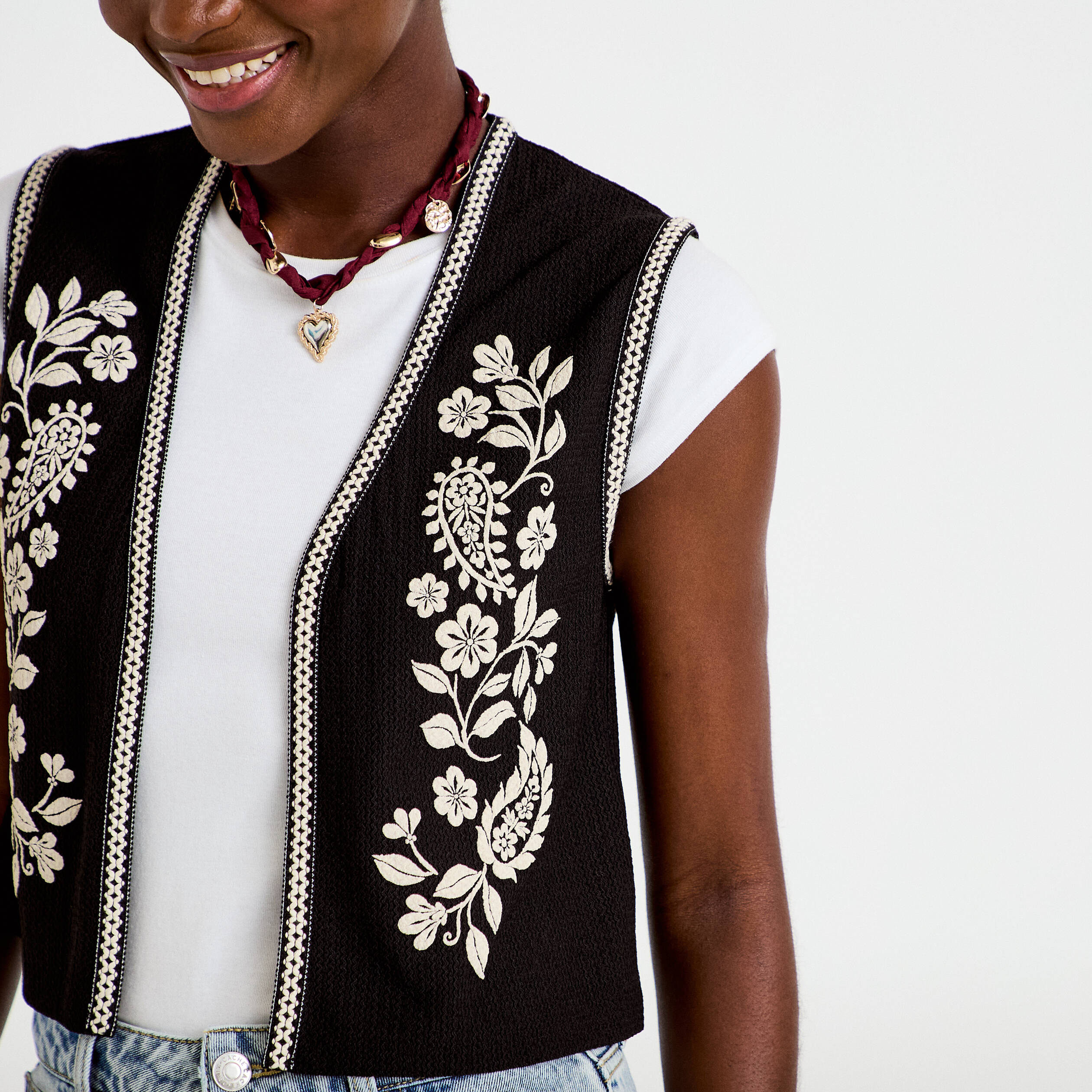 Gilet droit court sans manches noir femme