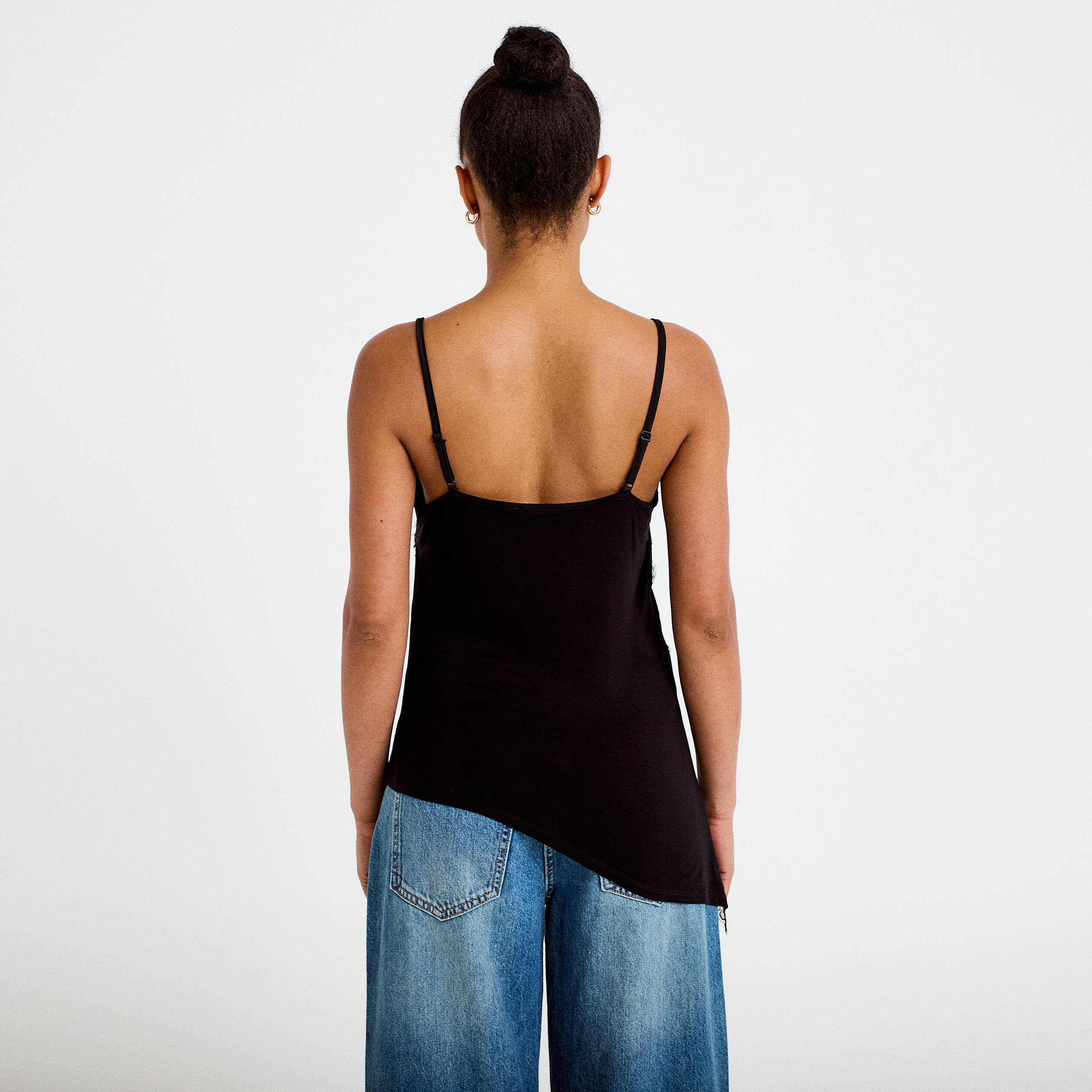 D&eacute;bardeur ajust&eacute; d&eacute;collet&eacute; dentelle noir femme
