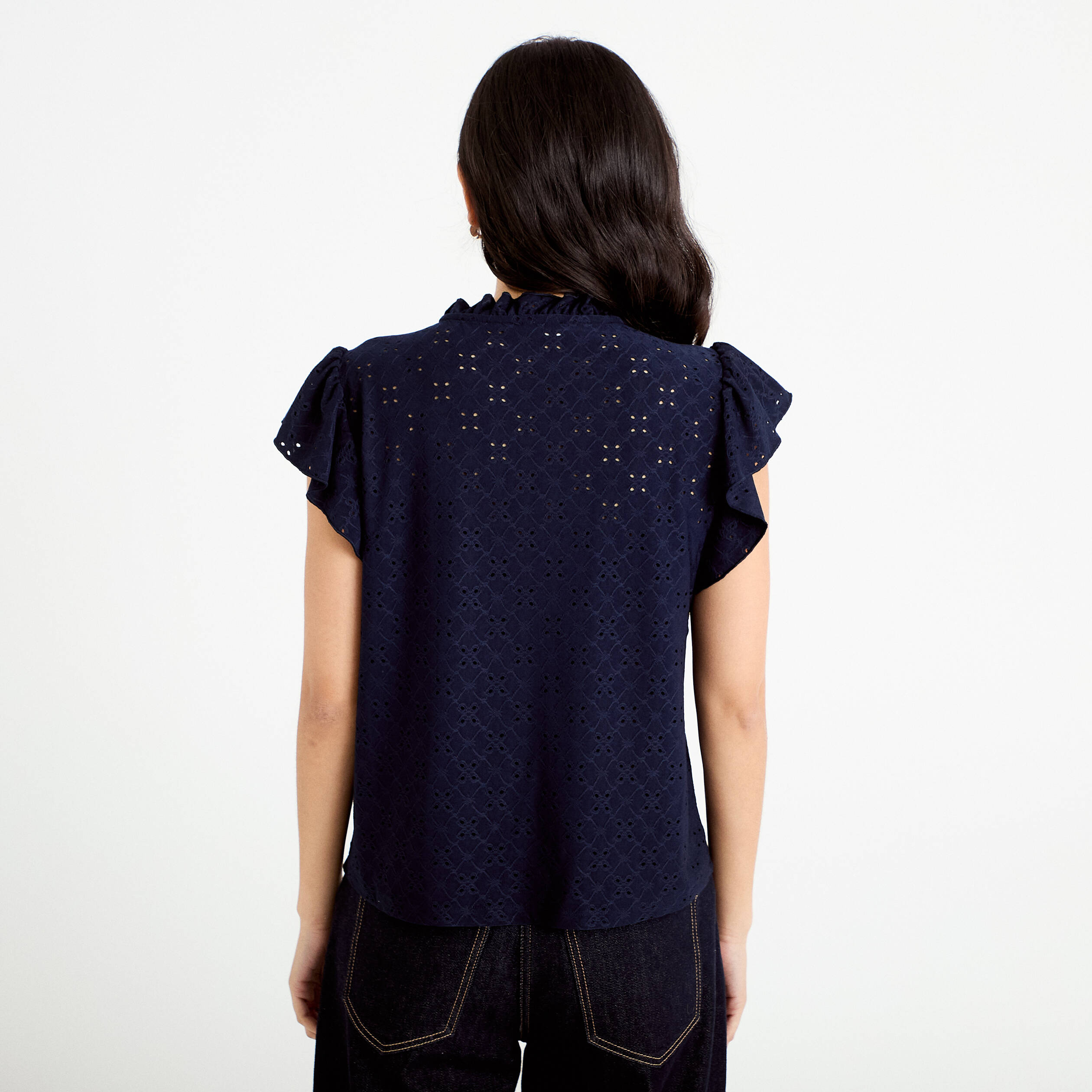 Blouse ajour&eacute;e col v manches courtes bleu marine femme