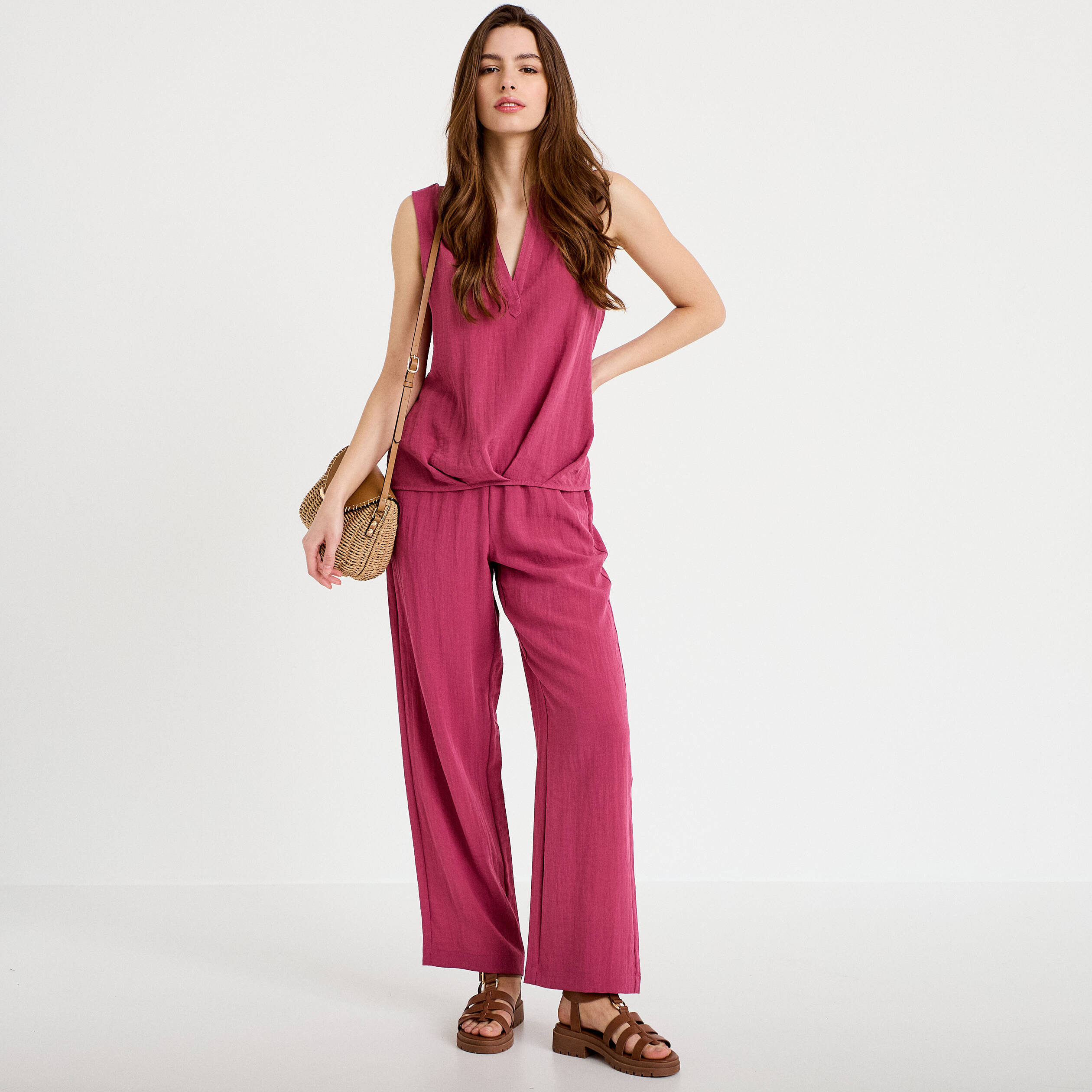 Blouse sans manches col tunisien pliss&eacute; prune femme